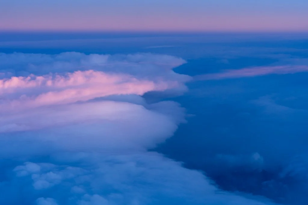 20260207-_DSC0750_Wolken_von_oben_Sonnenuntergang_sunset_clouds_Flugzeug_plane.jpg