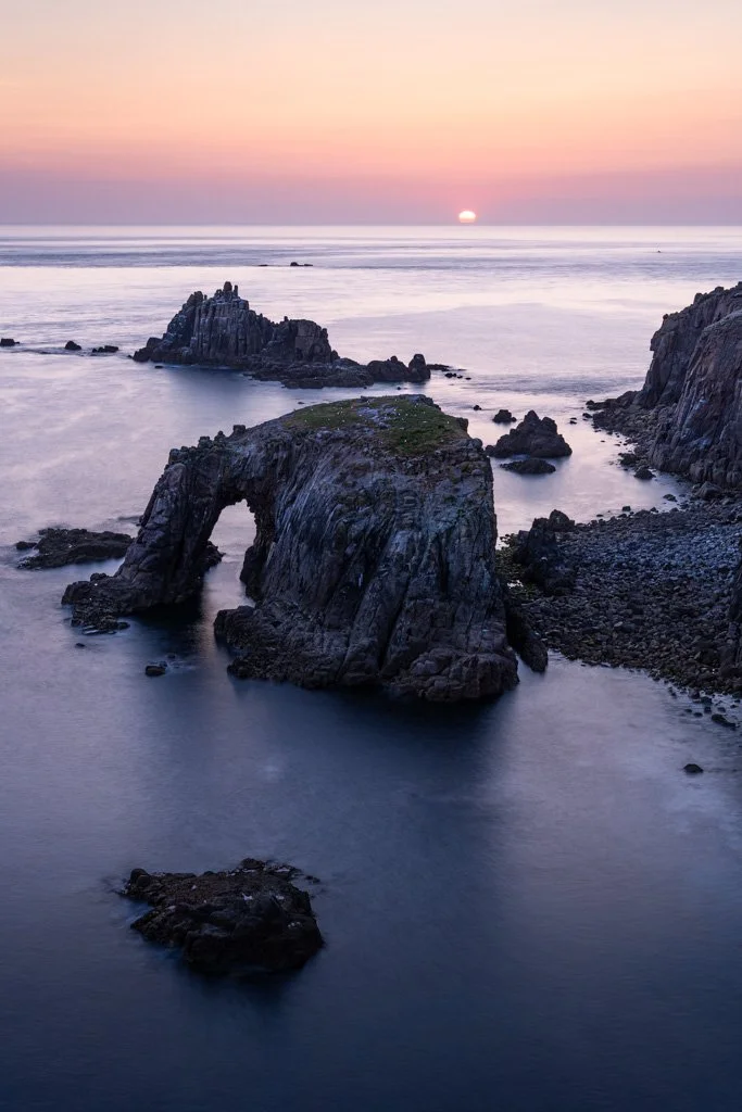 20230530-6119 Land's End, mit Enis Dodnan Arch, cornwall, landschaft, landscape, seascape, ocean, meer, 
