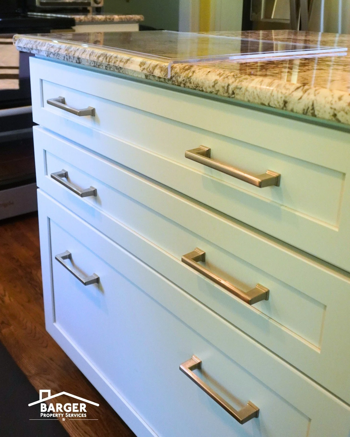 New handles, new life.
Even subtle updates can completely transform how your kitchen feels.

Call to get a quote today!
📞 937-768-3104

 #remodel #kitchenremodel #barger #interiorrenovation