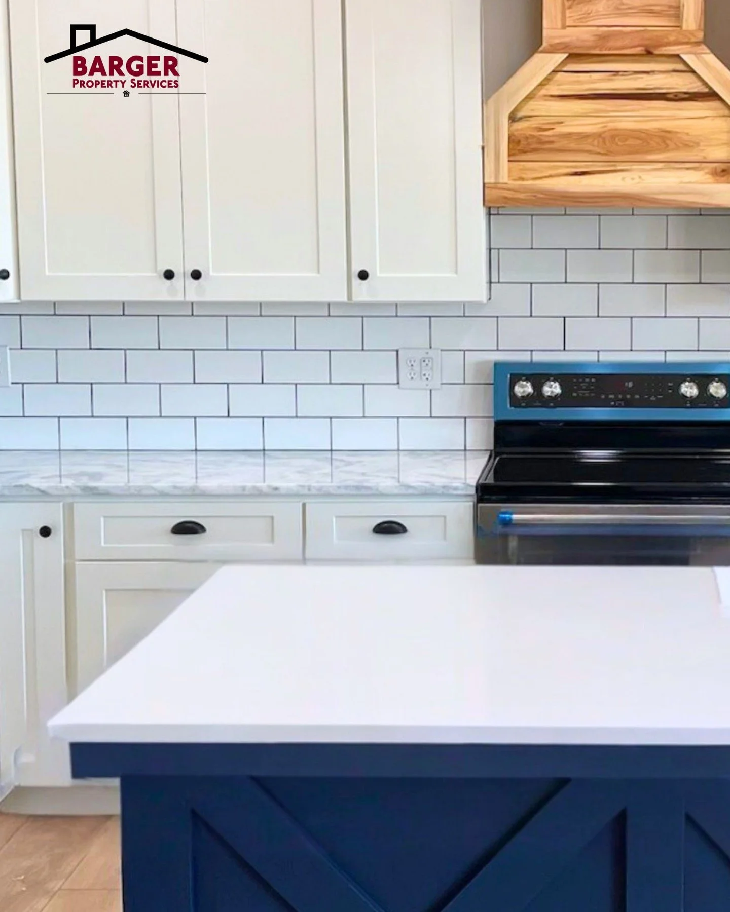Not just a range hood... this one was made for this kitchen.

Custom design, clean lines, and a finish that ties the whole space together. It&rsquo;s the kind of detail you don&rsquo;t always notice first&hellip; but once you do, you can&rsquo;t unse