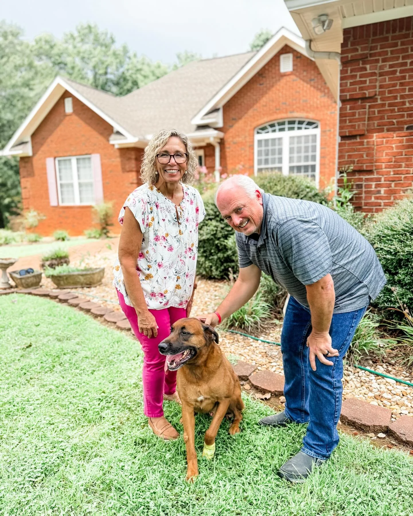 You know why they&rsquo;re smiling?🤷&zwj;♀️ A new landscape is about to HAPPEN that&rsquo;s why 😝 Even their dog is excited! Stay tuned for their front yard transforming coming soon! @hpadams #landscape #landscapedesigner #landscapedesigners #local