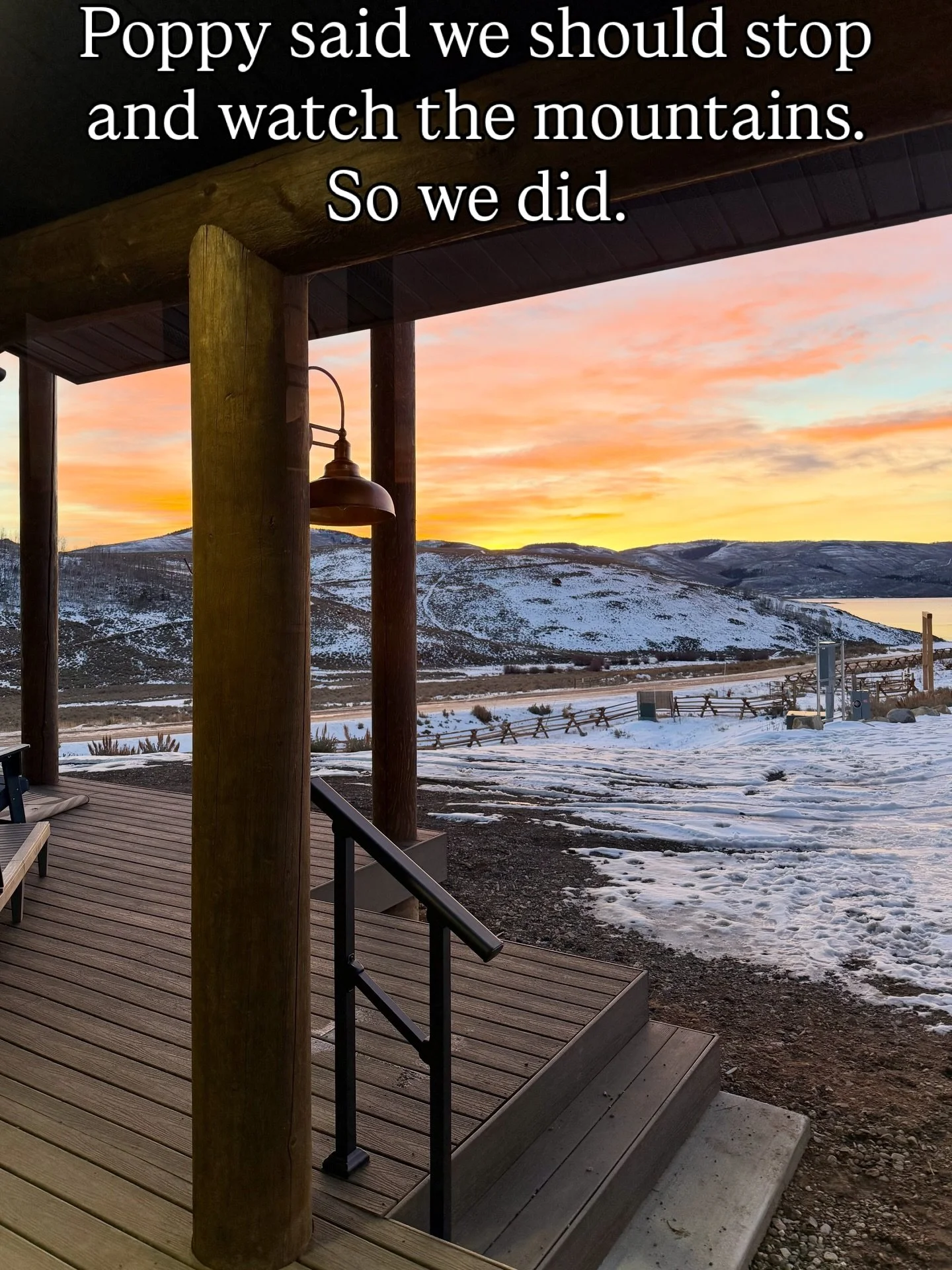 24 hours at The Stardust:
mountains demanded attention,
Poppy enforced the rules,
the sky went full drama queen,
and coffee did the emotional heavy lifting.
10/10 would hide from real life again. ✨

⭐

#StardustChalet #HermitChic #MountainRetreat #Qu