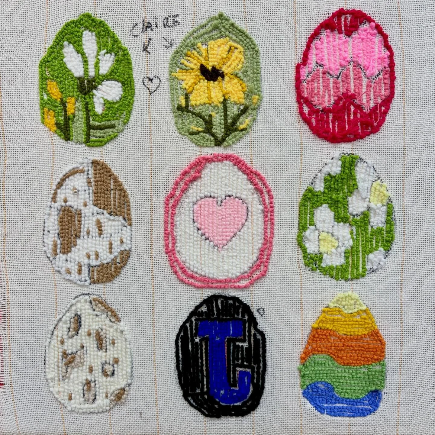 Gluing the eggs today! 💦 

#eastereggs #funactivities #rugtufting #familyfun #funcraft