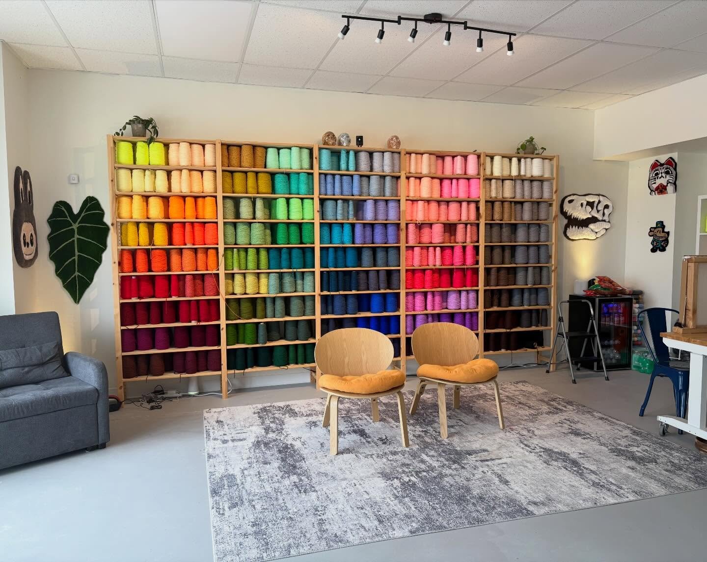 A cozy space for you to create, relax and have fun! Book your first rug tufting class on our website or Text 972-926-3636 for our &ldquo;Pop Tuft Series&rdquo; (We have monstera leaf and pokeball for pop tuft this week!) 

#rugtufting #funactivity #w