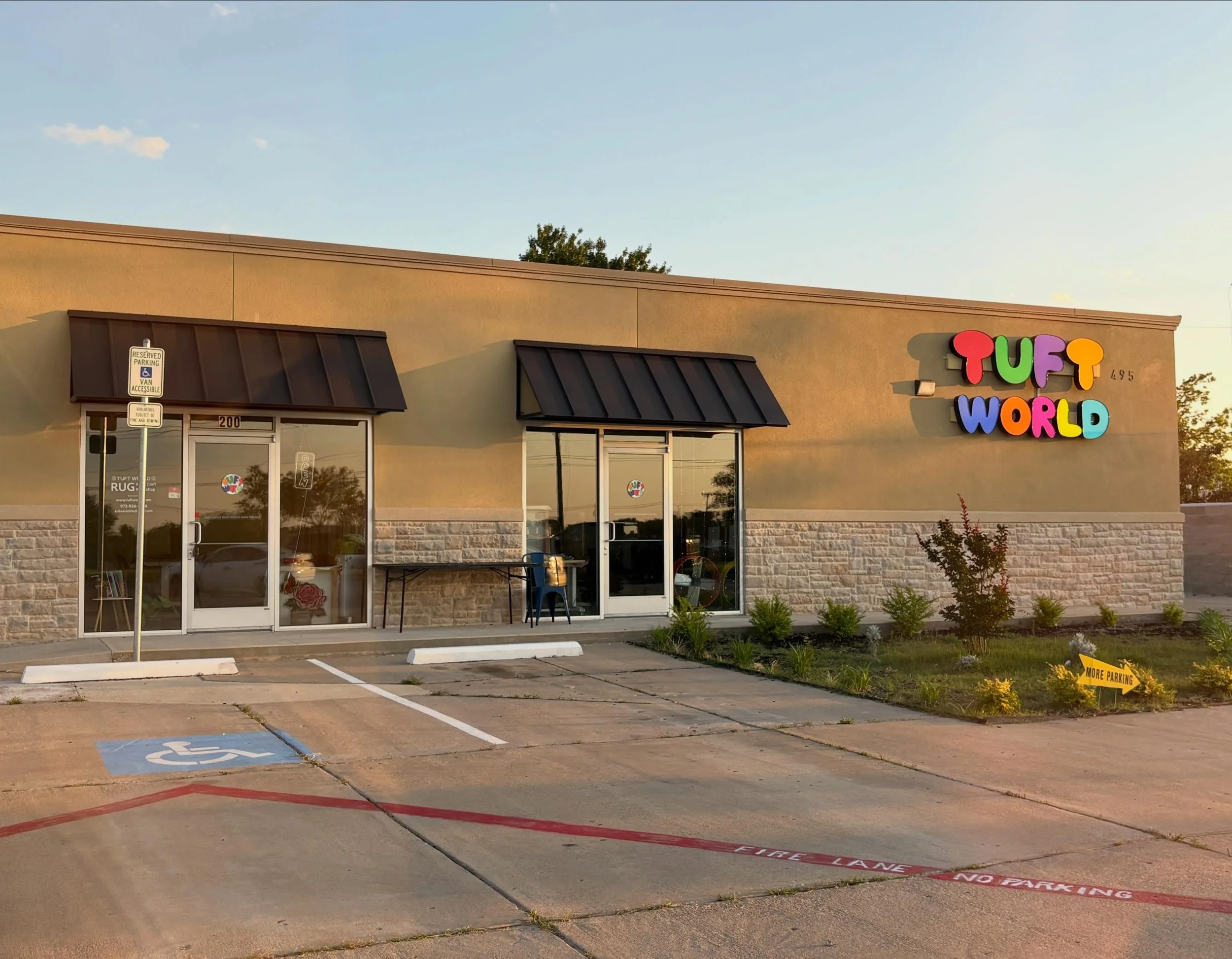 Finally I am back to Dallas! Shop hours will be back to normal!😊 🧶 

#artandcraft #happyplace #funcraft #createandinspire #familybusiness