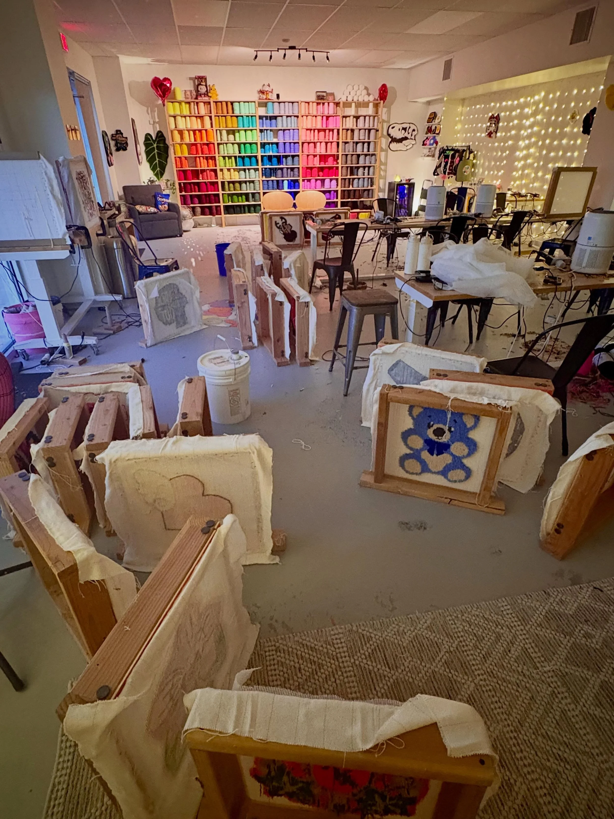 Let&rsquo;s make a cute rug together at our Wylie studio 🧶🧶🧶💓

#rugtufting #textileart #funcraft