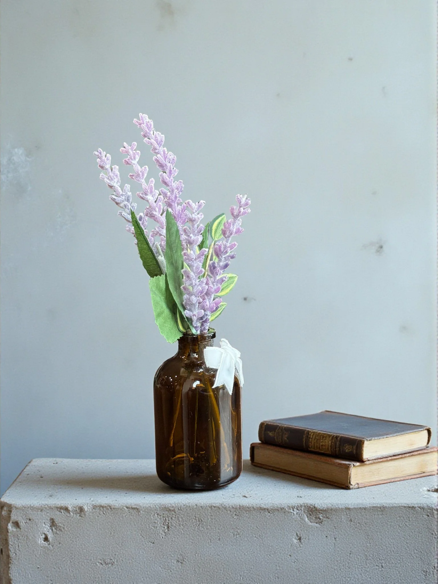 Deluxe Filled Apothecary Bottle Lavender