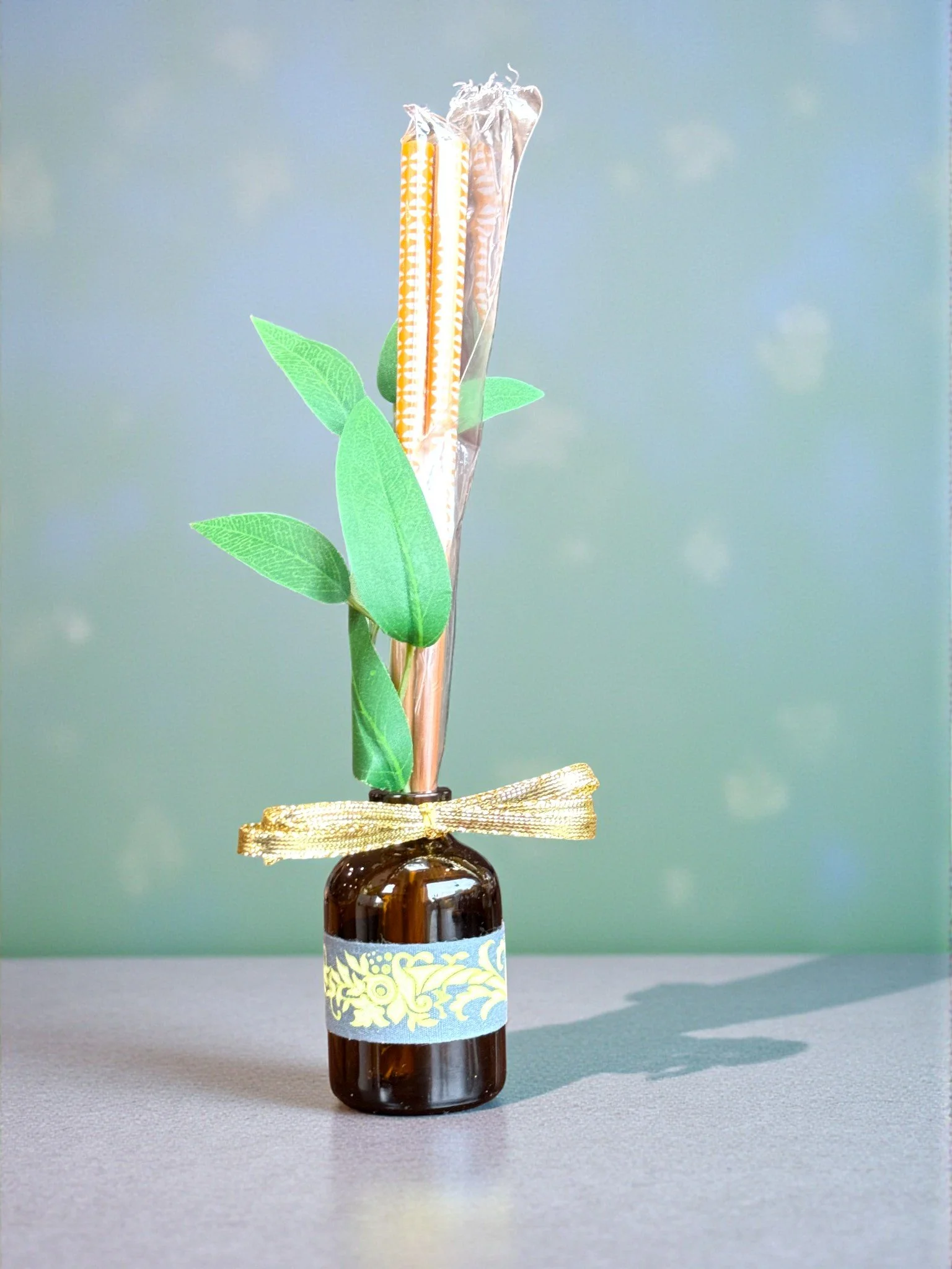 Deluxe Filled Apothecary Bottle: Yellow Chopsticks