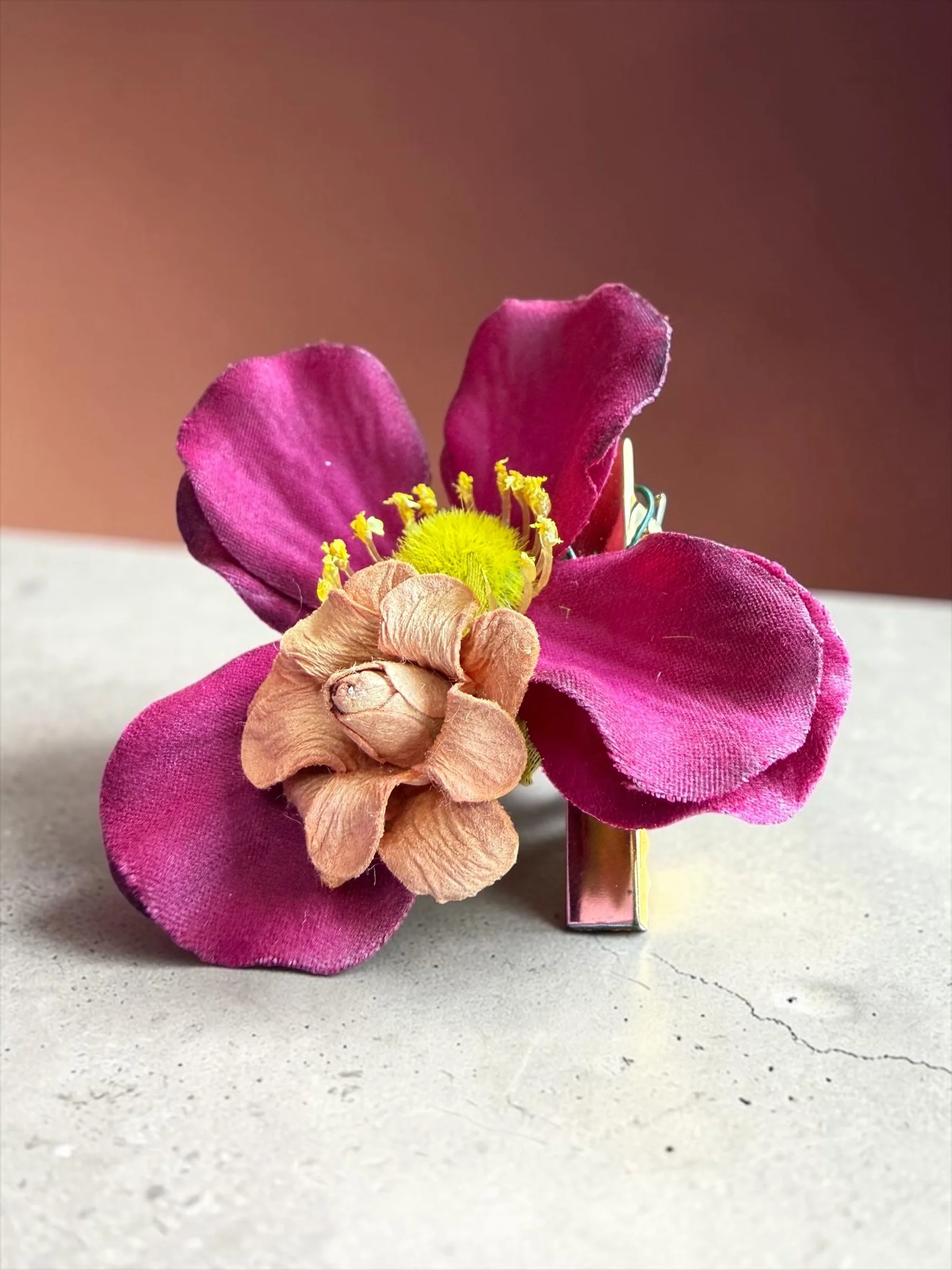 Sensation Cosmo Flower Hair Clip