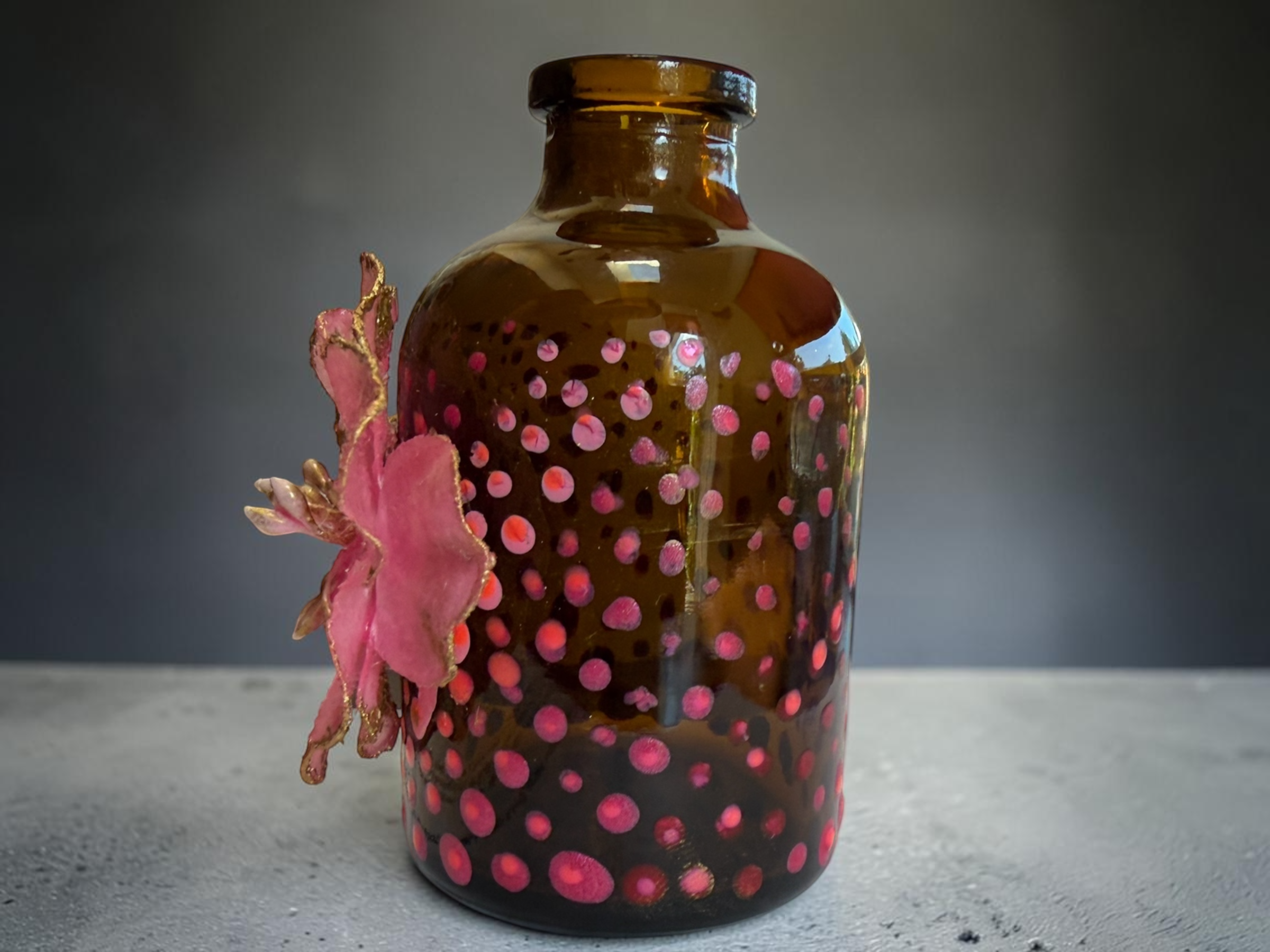 Blacklight Blossom Bud Bottle (10).PNG