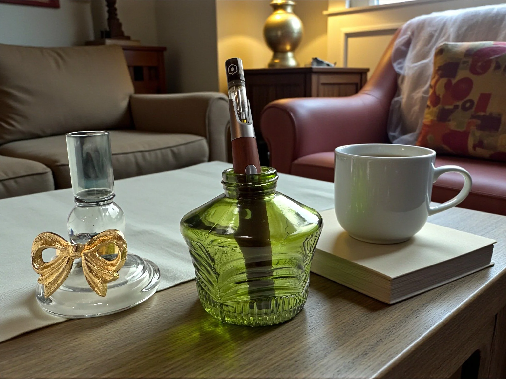 Sandalwood Vape Battery and Green Glass Holder