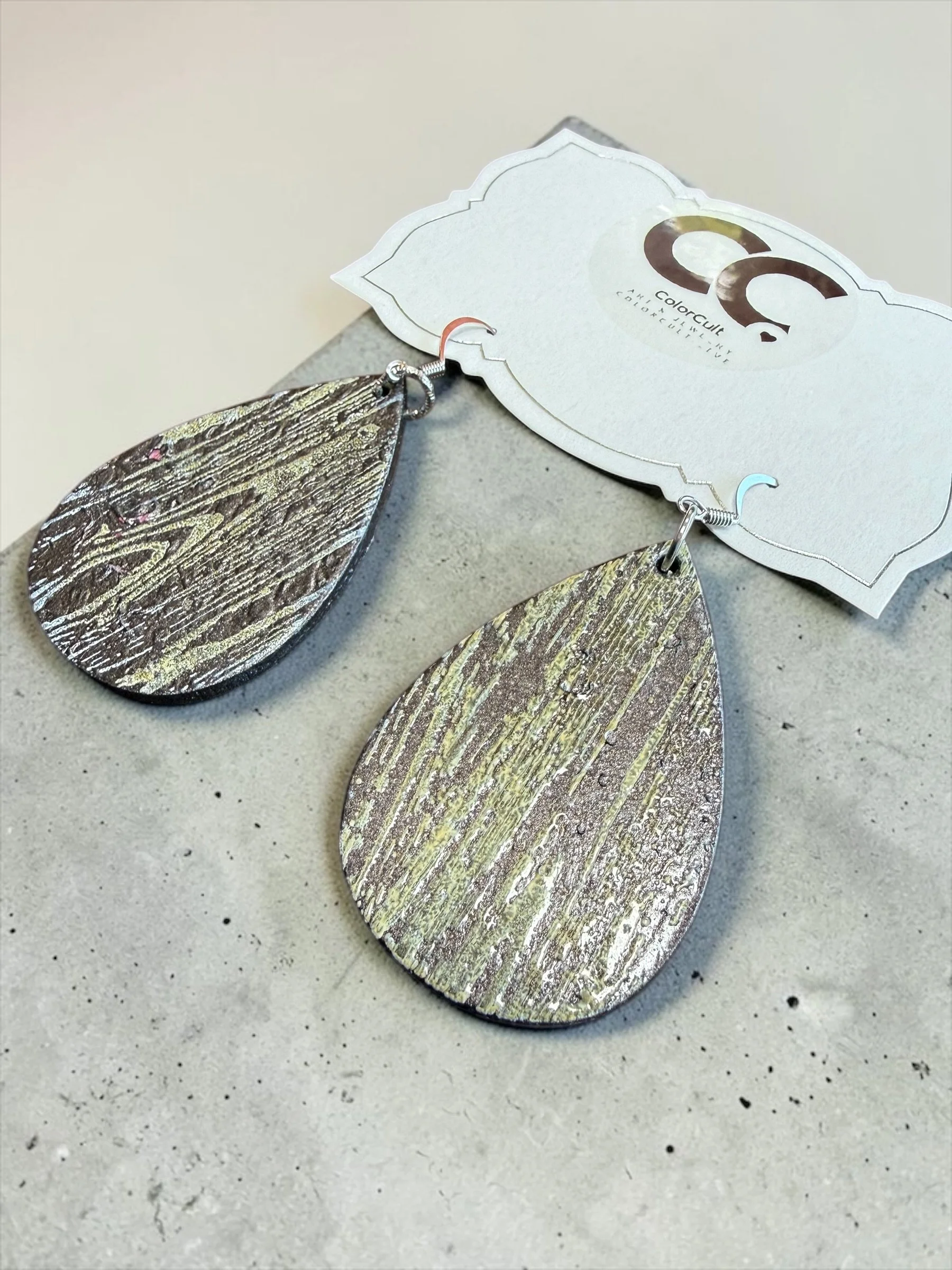 Woodgrain Embossed Teardrop Earrings (8).JPG