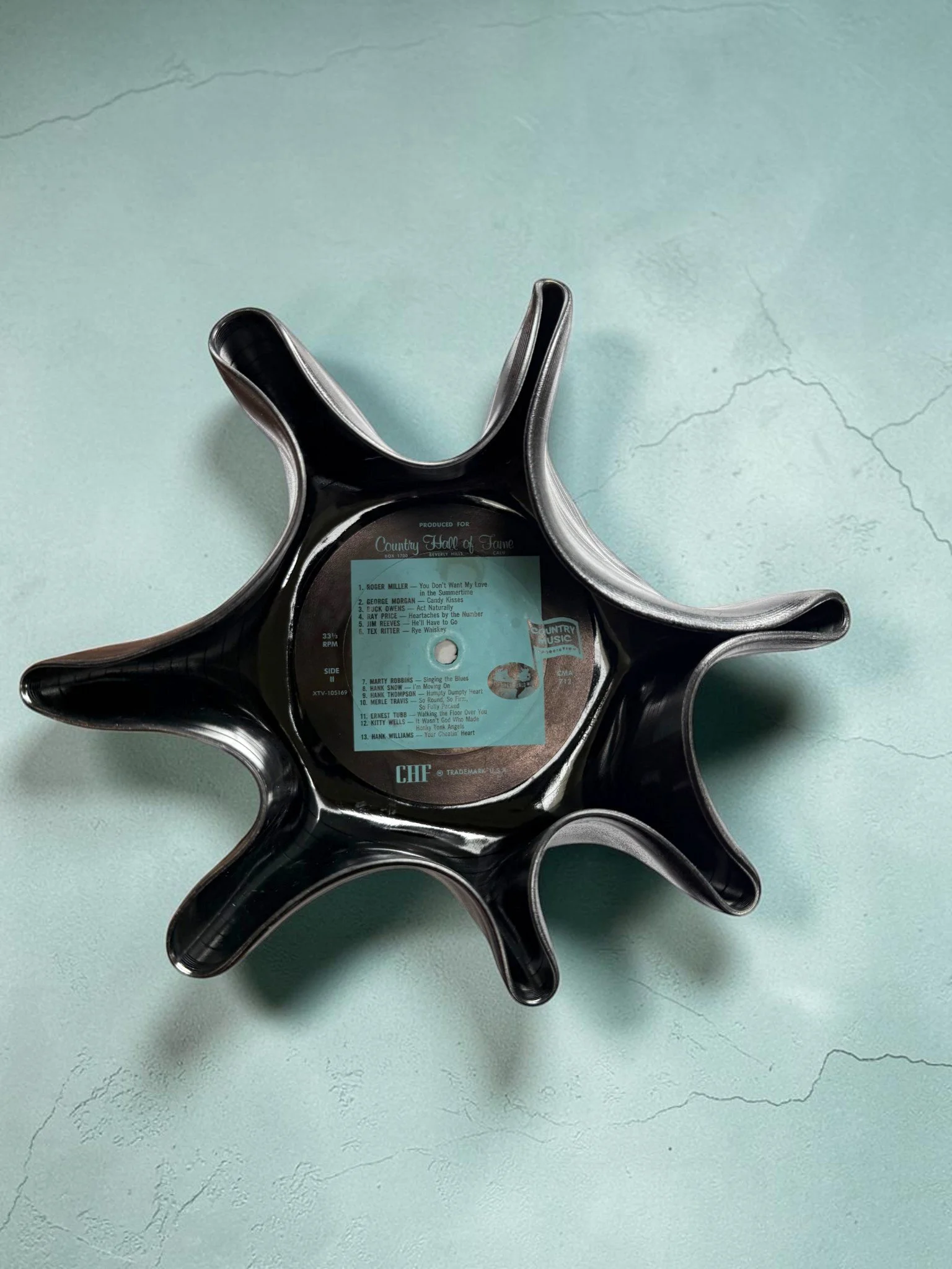 Hand-Sculpted Vinyl Bowl: Country Hall of Fame
