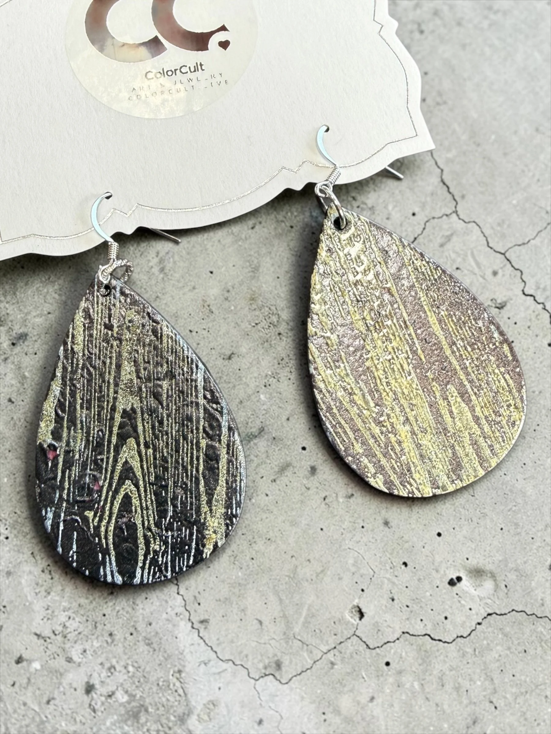 Woodgrain Embossed Teardrop Earrings (7).JPG