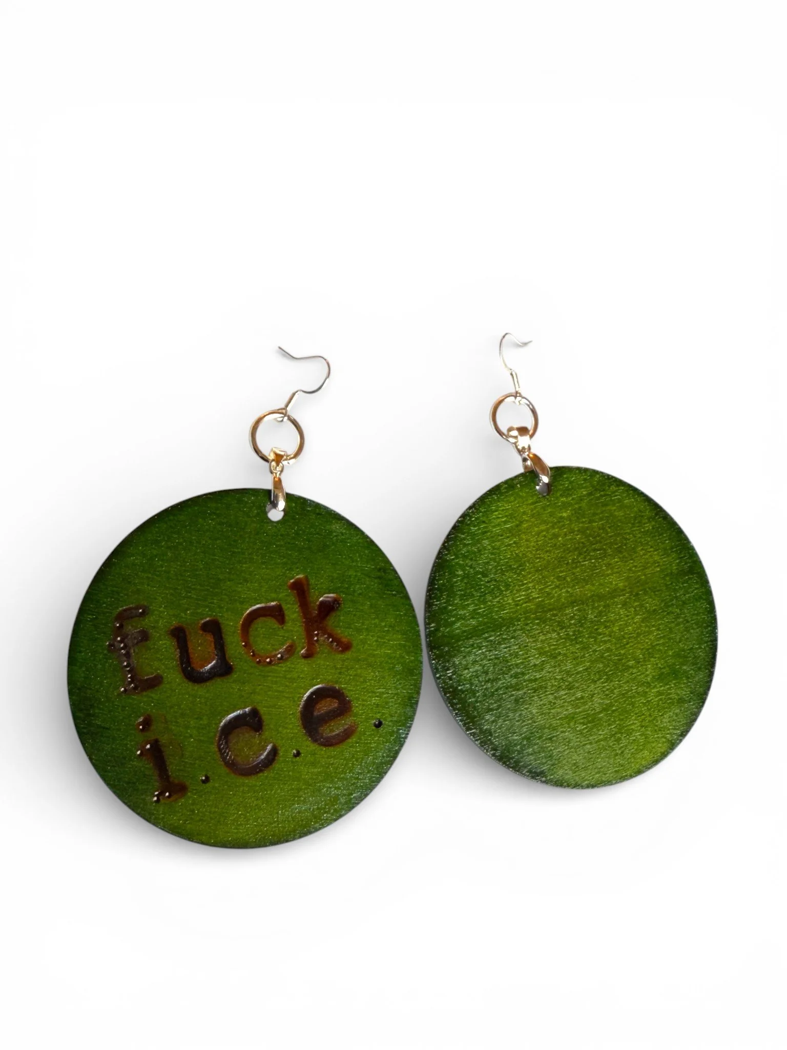 Activist Queen Earrings - Dos
