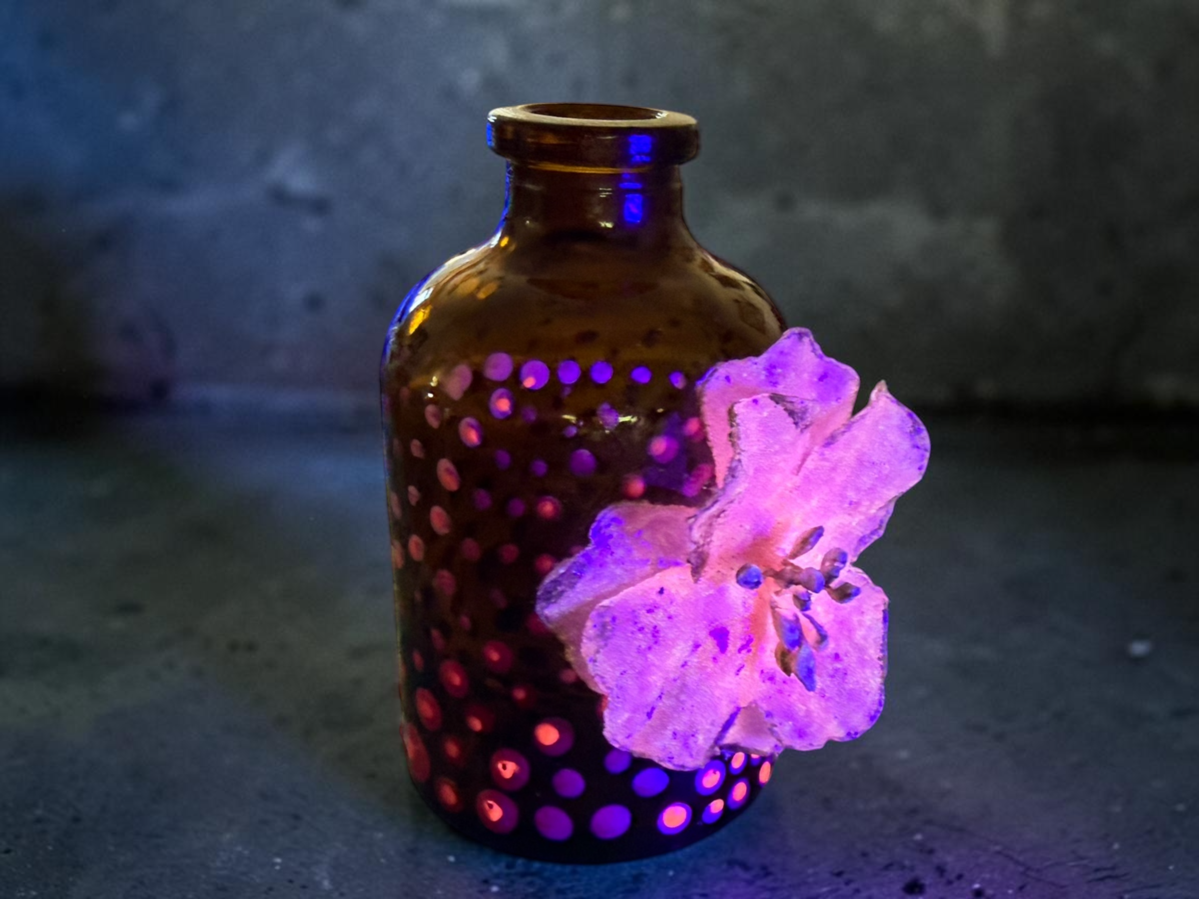 Blacklight Blossom Bud Bottle (15).PNG