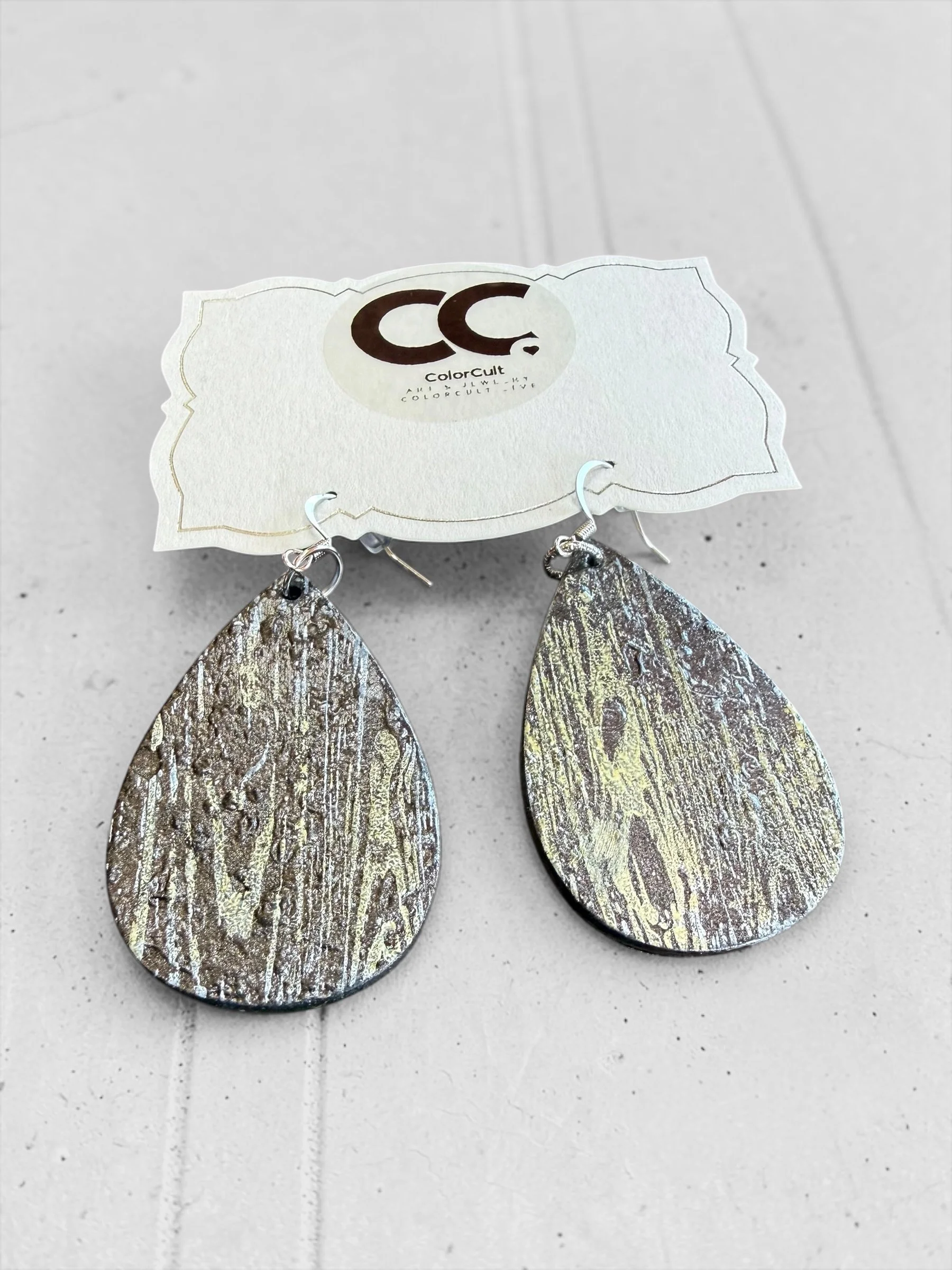 Woodgrain Embossed Teardrop Earrings (3).JPG