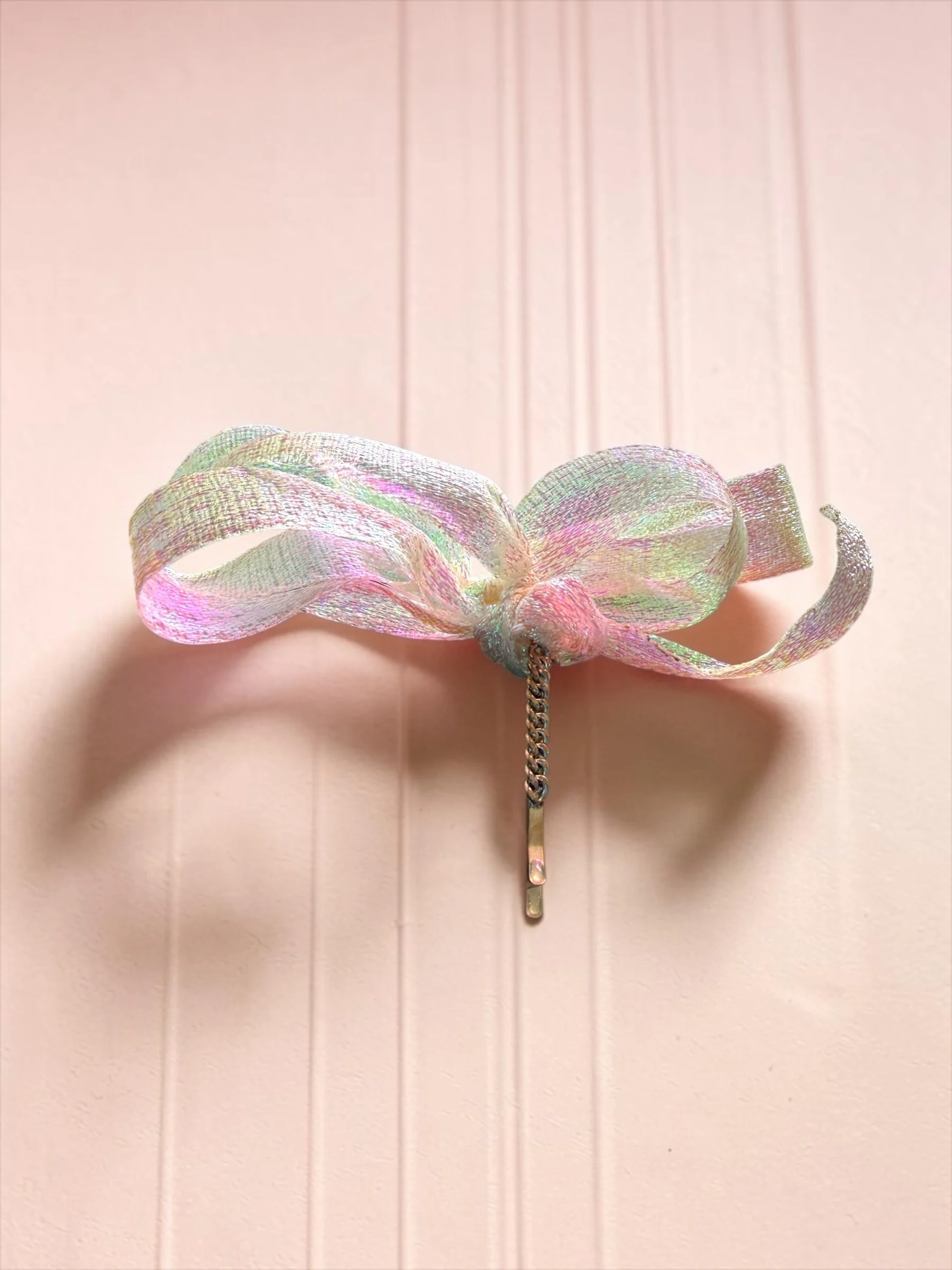 Iridescent Bow on Bobby (5).JPG