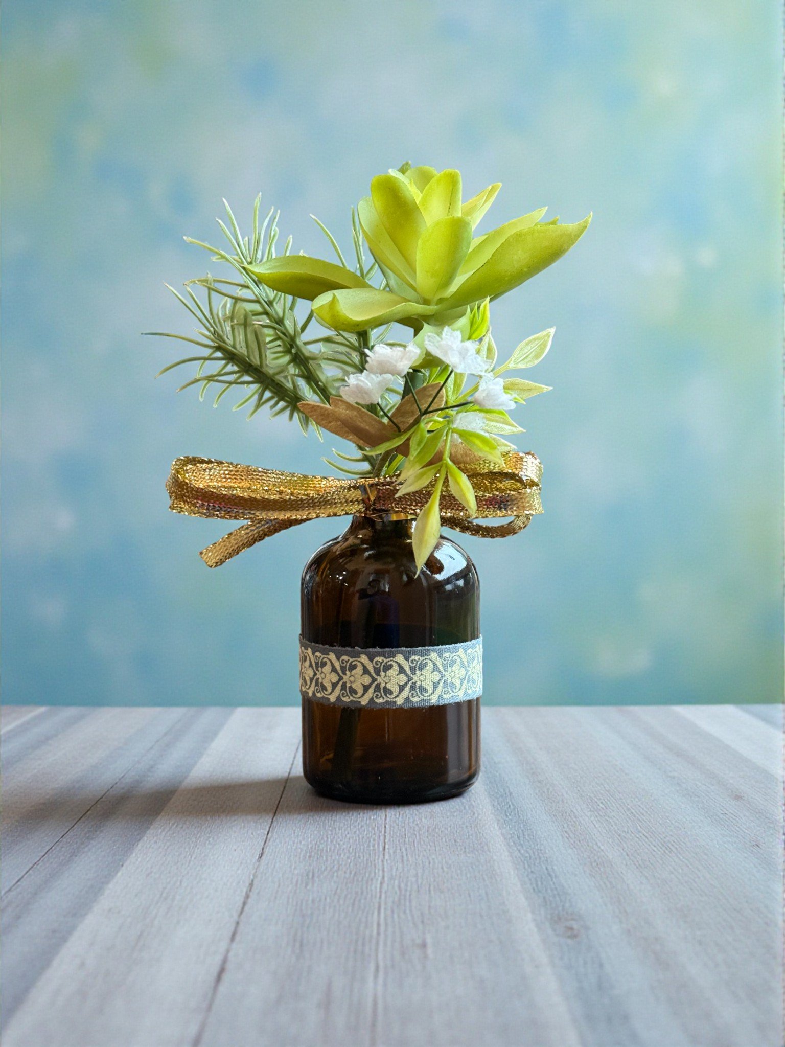 Deluxe Filled Apothecary Bottle: Damask Succulent