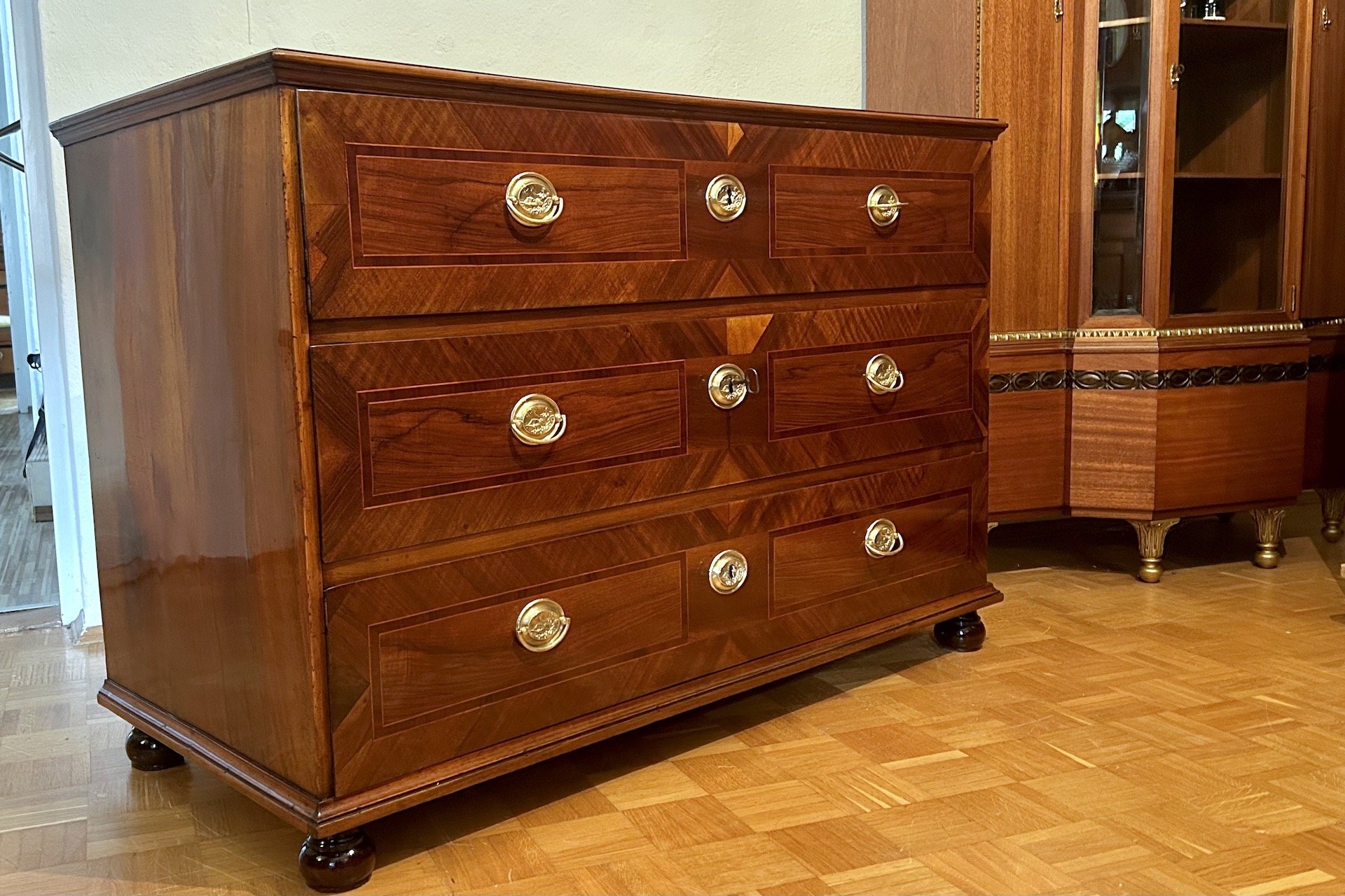 Original Josefinische Kommode, Unbekannte Kunstmöbeltischlerei, Wien, um 1780