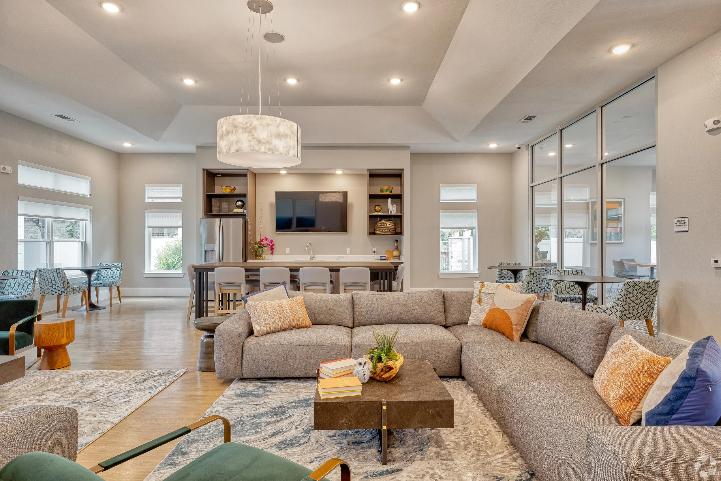 Leasing office - austin tx La Cima.jpg