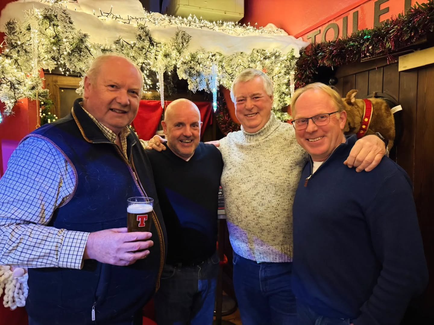 Do you know how many fingers the Grinch has? 
Our Christmas pub quiz is on Thursday 18th, are you coming down?
Open every day up to Christmas for Breakfast, Lunch and Dinner or just a Christmas Tipple.
(Jonny was raging he got the Greek fleg wrong in