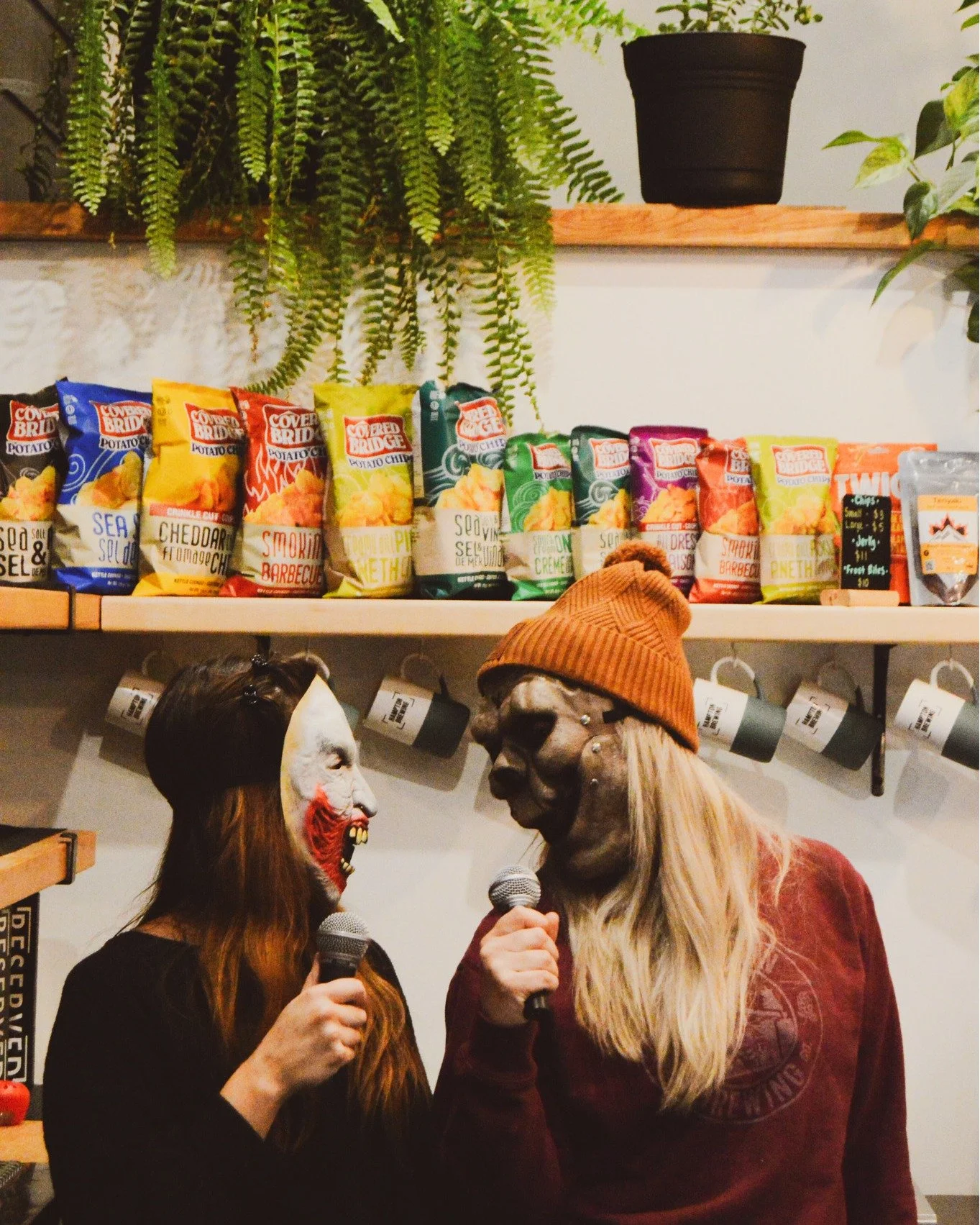 π» Grab your bestie, don your disguise...
When the kids hit the hay, it’s time to vocalize! π€ π€ 
π SKARY-OKE 
π
  OCTOBER 31ST AT #hamptonbrewingco
πΌ Hosted by the one and only Jeffula!
β° 8PM | Free to Attend
ππ» Tag your poltergeist pal