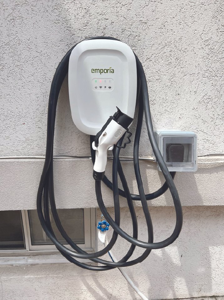 Artboard 21 copy 2DBCharger.jpg