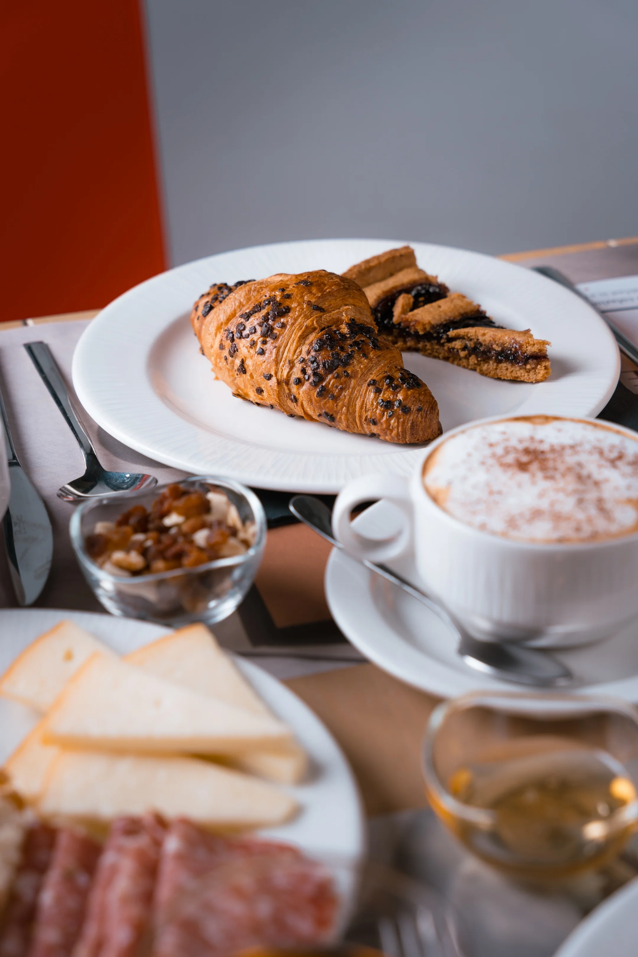 Copia-di-Mercure-Breakfast_-1988.webp