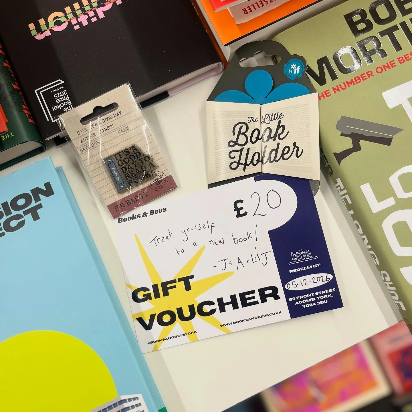 1000 followers!!! who&rsquo;d of thought it&hellip; well, to say a little thankyou for following along the journey so far we&rsquo;ve got this bundle of treats up for grabs.. 
&bull; a &pound;20 gift voucher for Books &amp; Bevs 
&bull; a It&rsquo;s 