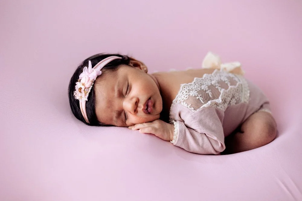 photo studio femme nouveau né (115).jpg