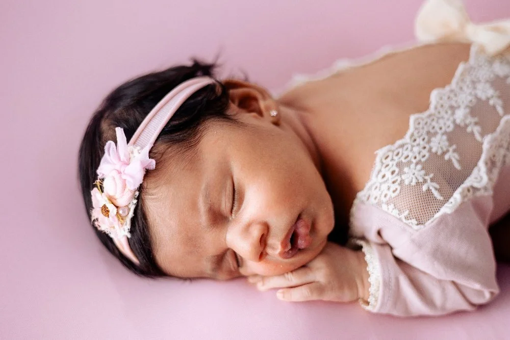 photo studio femme nouveau né (120).jpg