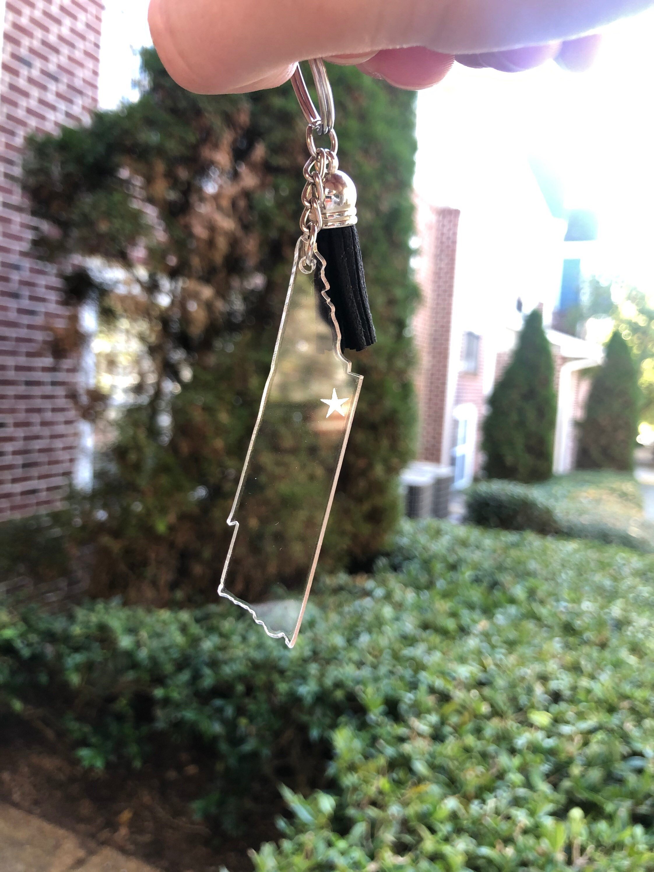 https://i.etsystatic.com/22018576/r/il/1c236f/2698467021/il_fullxfull.2698467021_lieo.jpg
