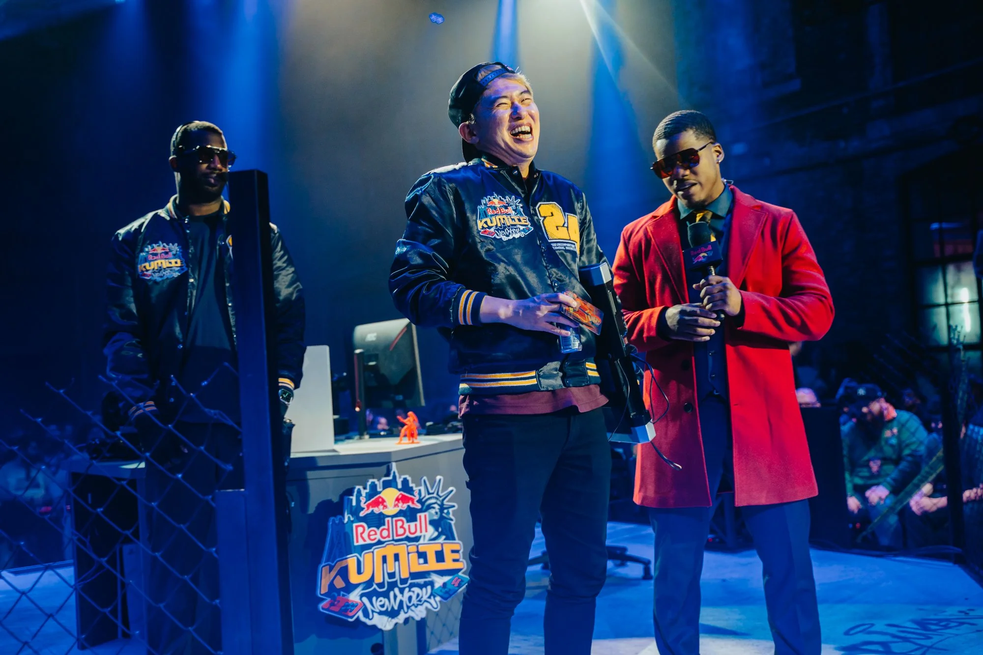  People standing on stage 