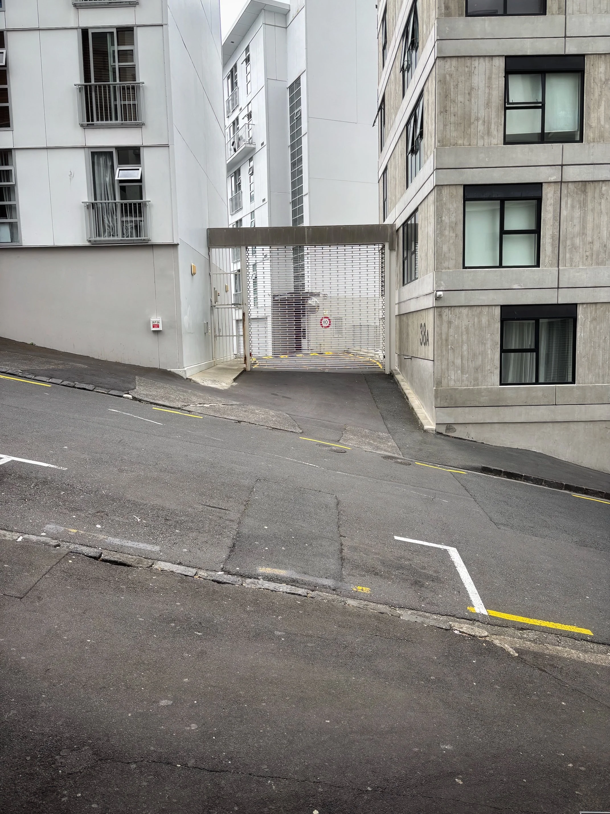 Auckland New Zealand steepest road