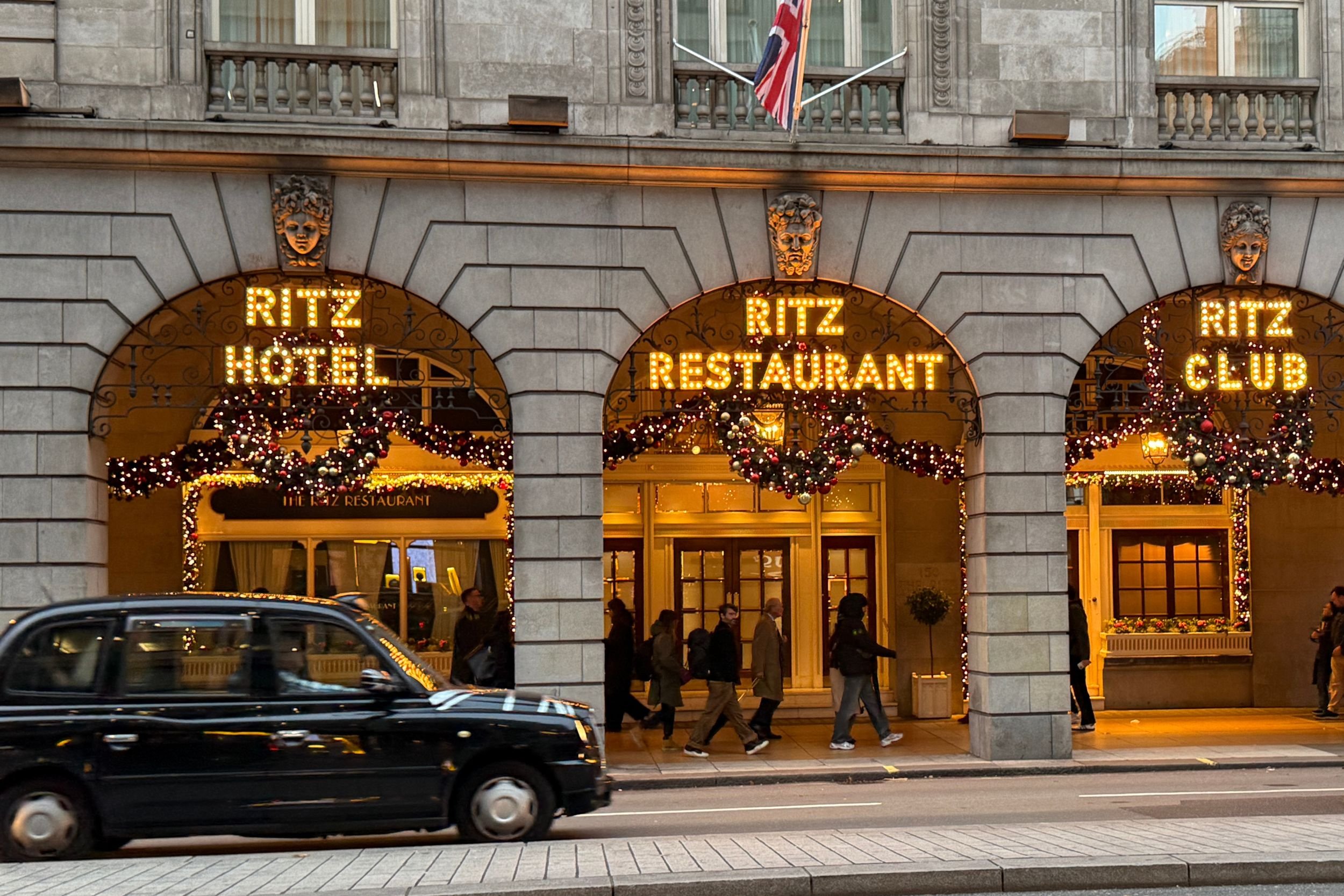 The Grand Dames of London - Six legendary London hotels to check into