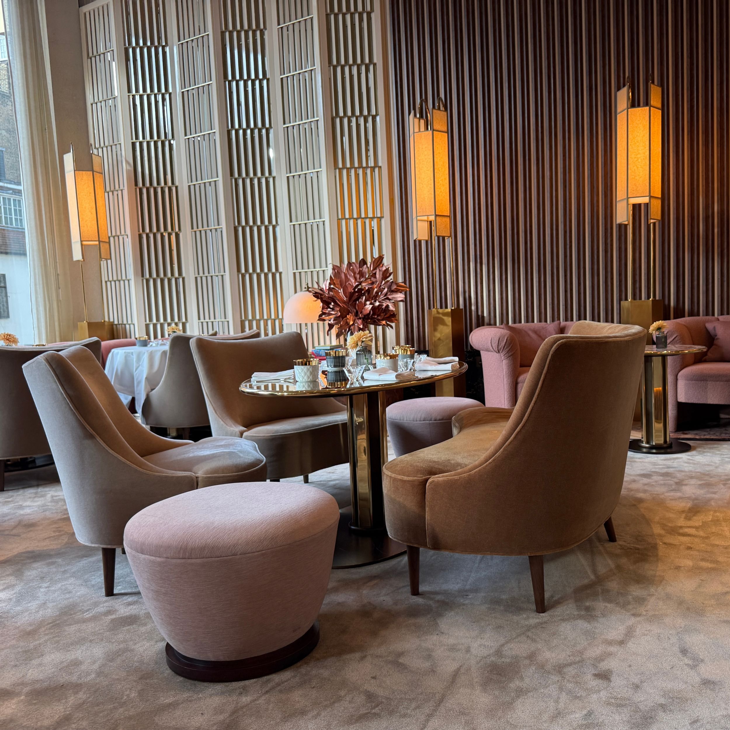 Relaxed Seating at the Jaquelin.