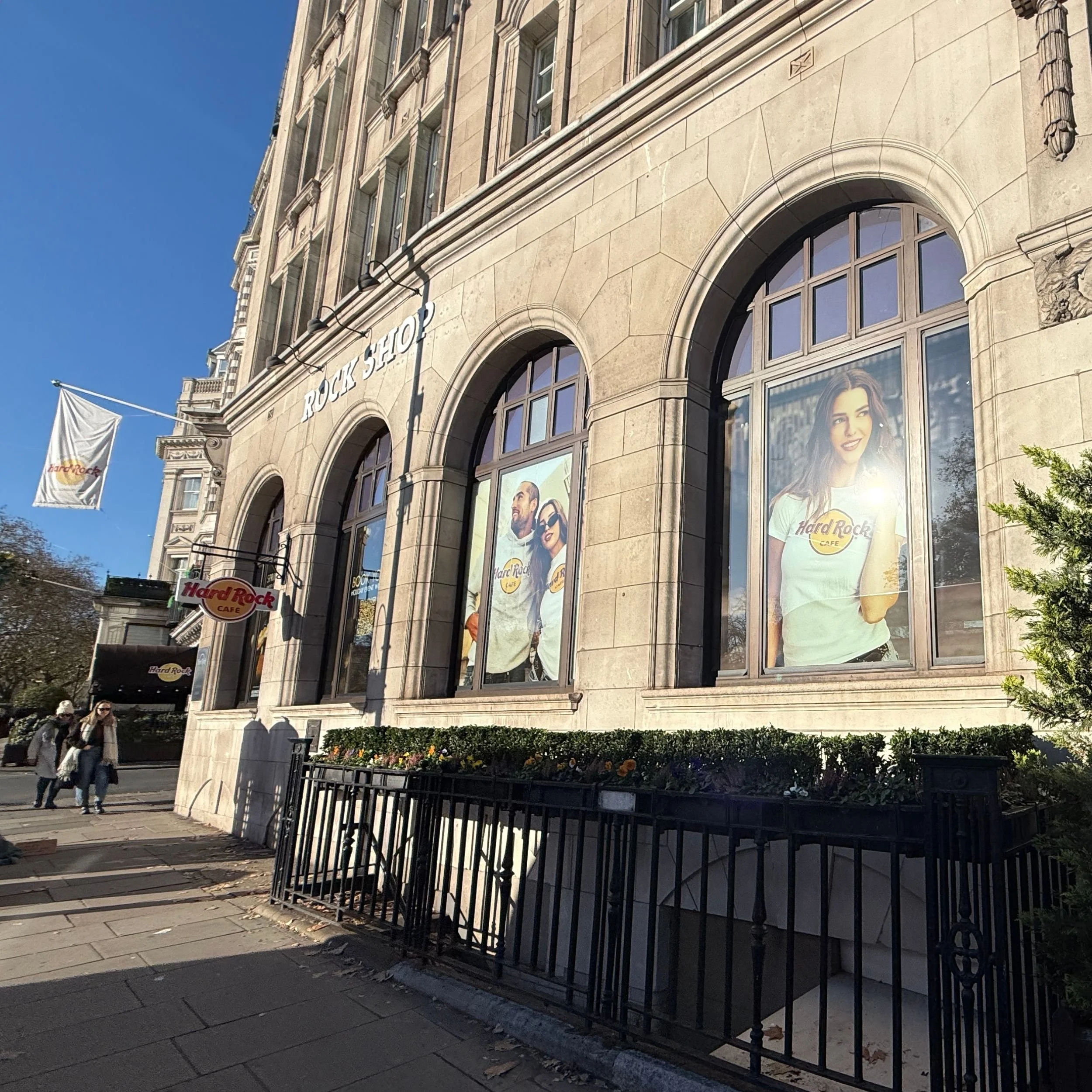 façade du Hard Rock Café original à Londres sous le soleil d’hiver