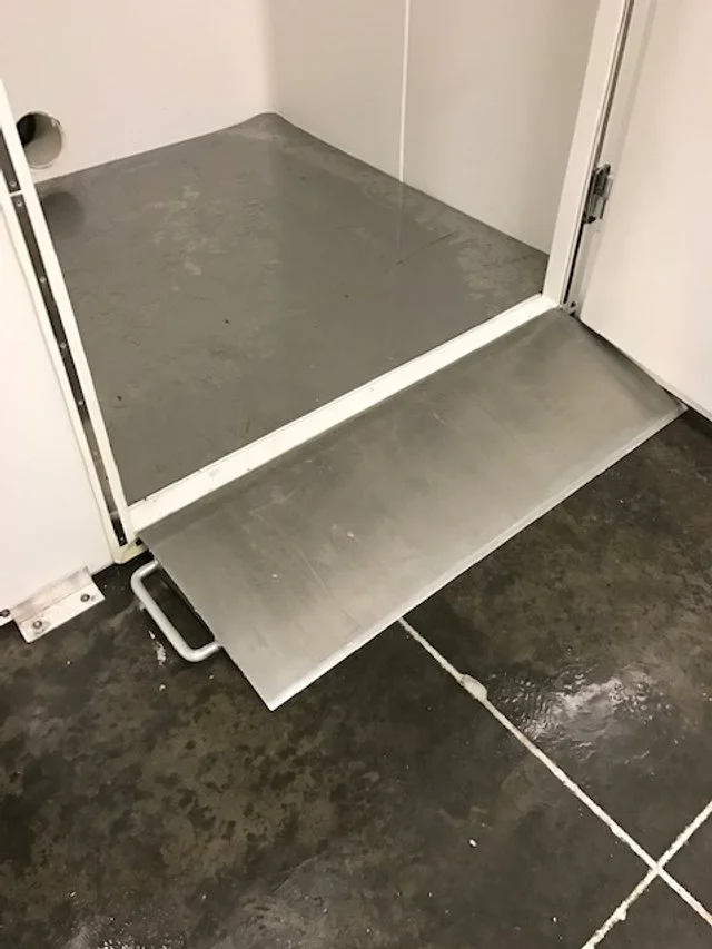 153 Cu Ft Cryogenic Cabinet Freezer Stainless Steel Floor.JPG