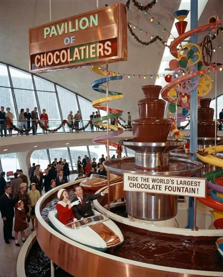 🎄 Happy holidays from the Fair! May your winter be filled with happiness and light!

#retrofuturism #aifilm #worldsfair #retrochristmas #expo