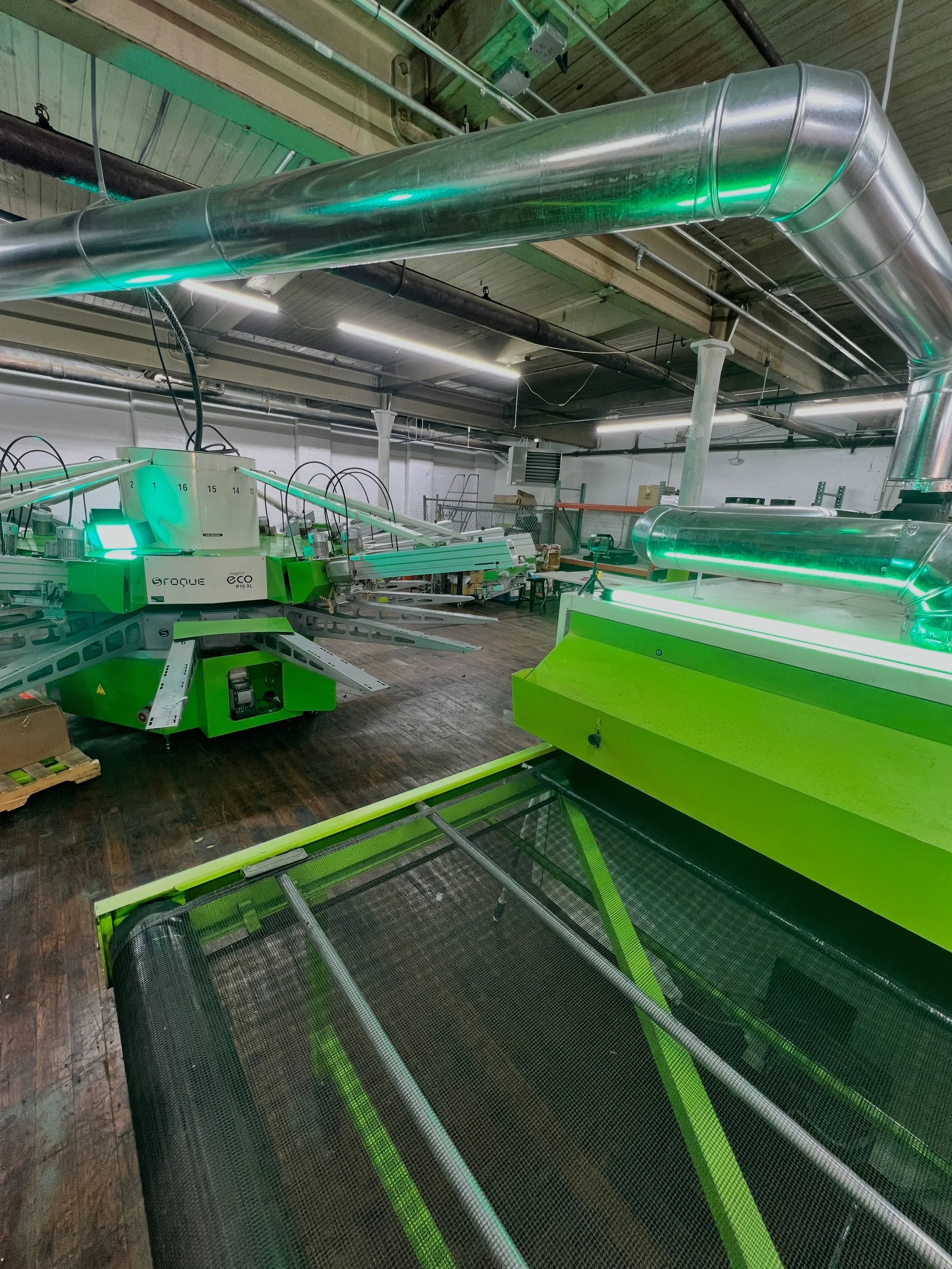 Swipes ➡️➡️➡️➡️

#screenprint #embroidery #streetwear #pawtucket