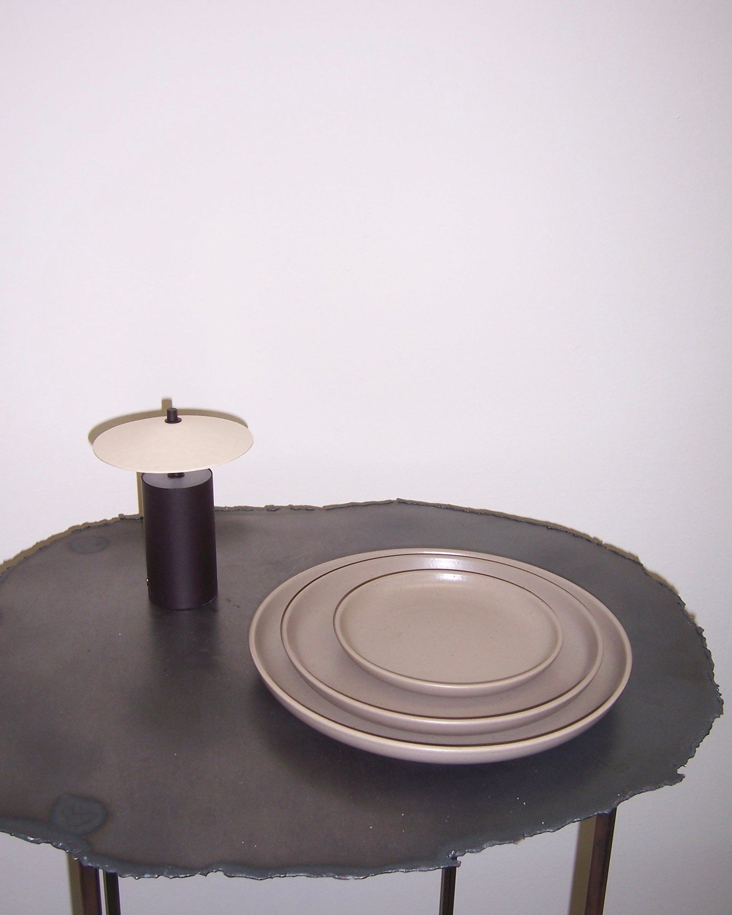 eclipse plate in umber