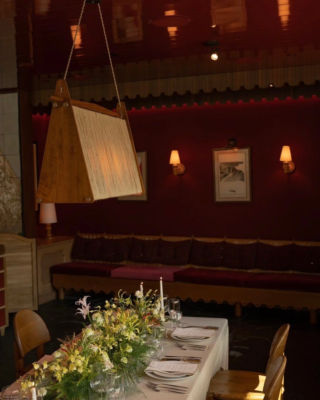 our gauze tablecloths at an intimate dinner party reception designed by @candiceedinger_events

location @calderahouse
photography @normanandblake @theweddingartistsco
floral @jenyaflowers