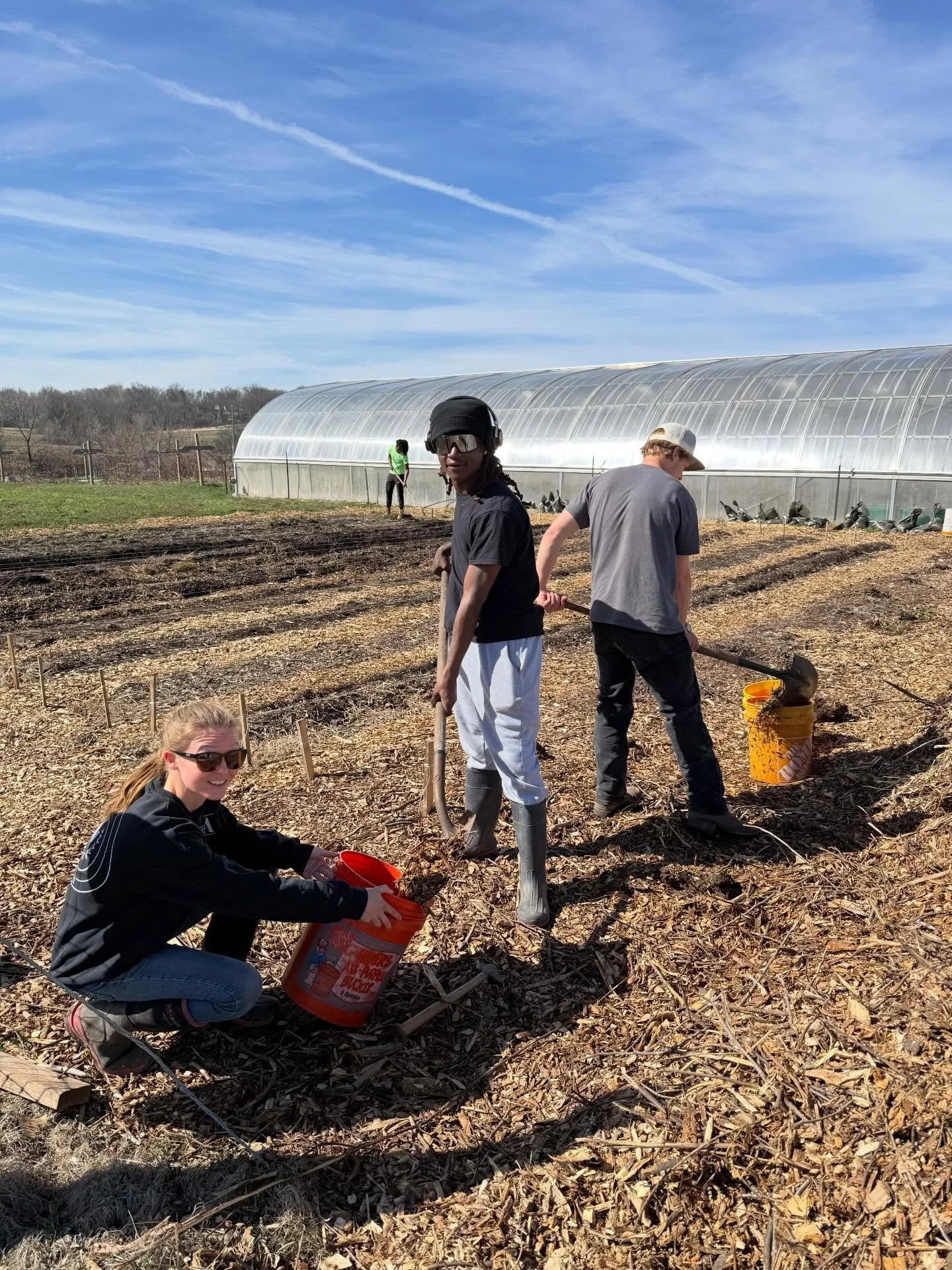Is the Spring here to stay? No one knows 😏. But we are out here prepping the garden beds and enjoying the beautiful sunshine this morning ☀️🌱. 

The Market opens on Saturday, April 4th! See you there!

#drummfarm #drummfarmcenterforchildren #drummf