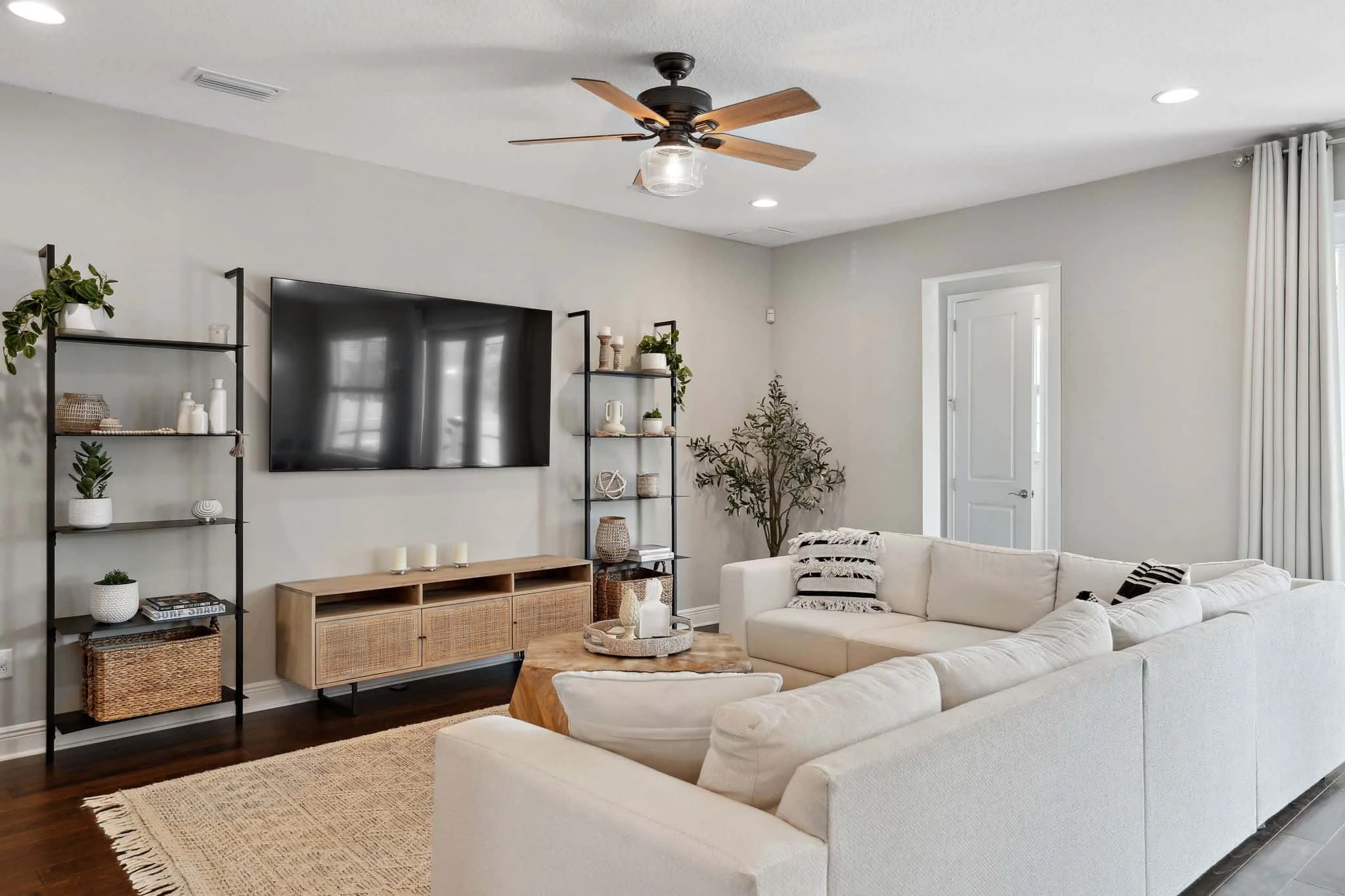 Luxury Homes Tampa Bay Andrew Aviles 7.jpg