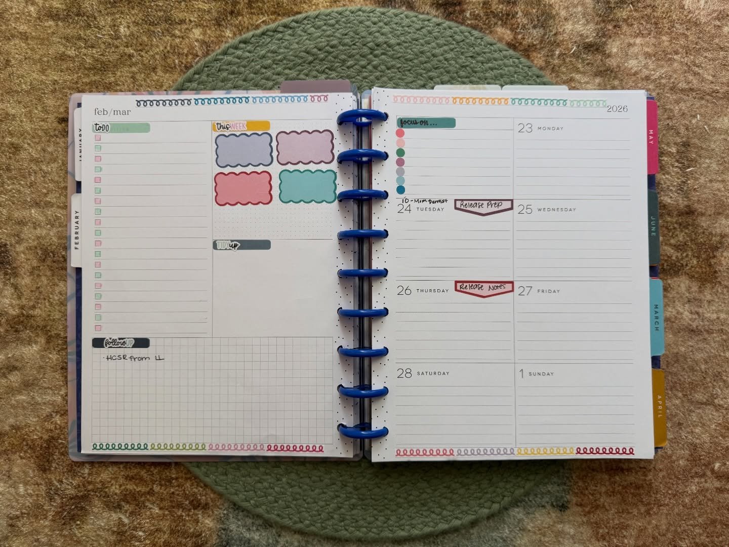 Another Work Planner Wednesday! 💼📒 

And my last #plannerkaterainbow spread of February!

&bull;&bull;&bull;
Planner: @the_happy_planner 
Stickers: @planner_kate 

#pkfan #happyplanner #stickeraddict #dashboardlayout