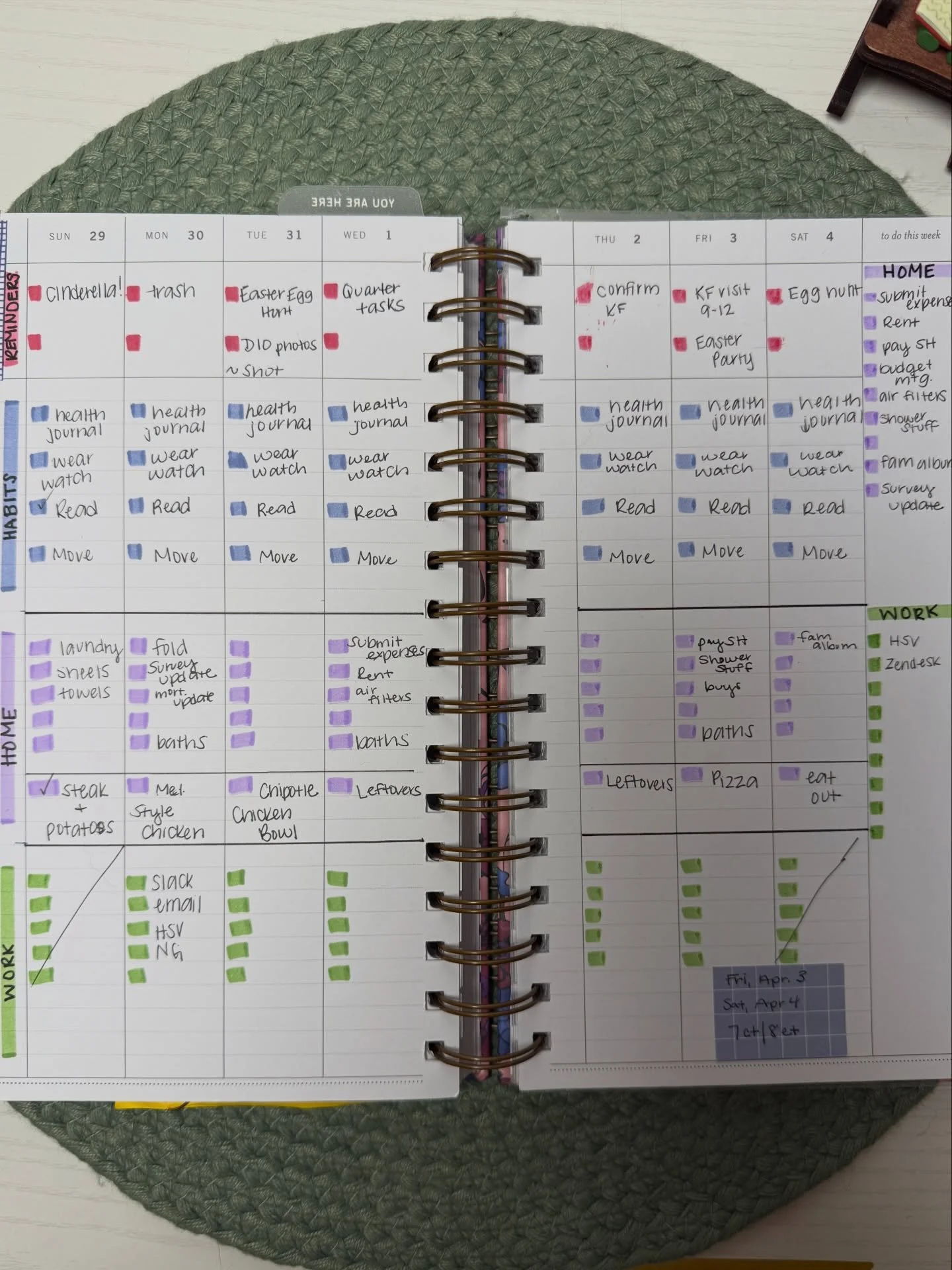 Since Kiki wouldn&rsquo;t let you see the full spread&hellip; (see my last reel to know what I&rsquo;m talking about)

I love a simple list layout. That&rsquo;s what&rsquo;s always at the core of my planning! Not pictured: even more to do 😅 

Hope y