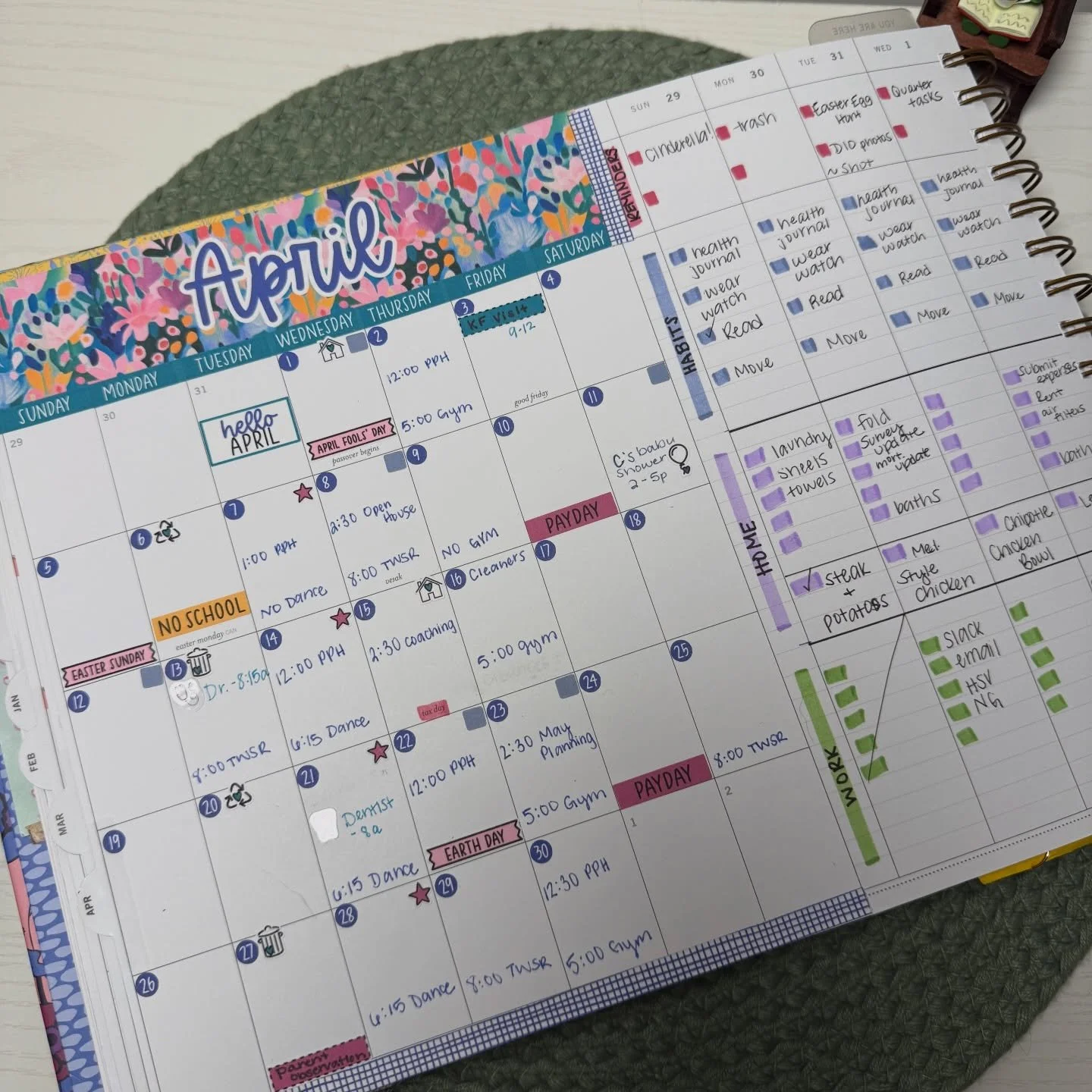 Happy April!

&bull;&bull;&bull;

Planner: @laureldenise *affiliate link in bio + use IMPERFECT10 to save 10%
Stickers: @planner_kate KIT-816

&bull;&bull;&bull;
#aprilmonthlyspread #monthlyspread #functionalplanning #plannerstickers #imperfectlyplan