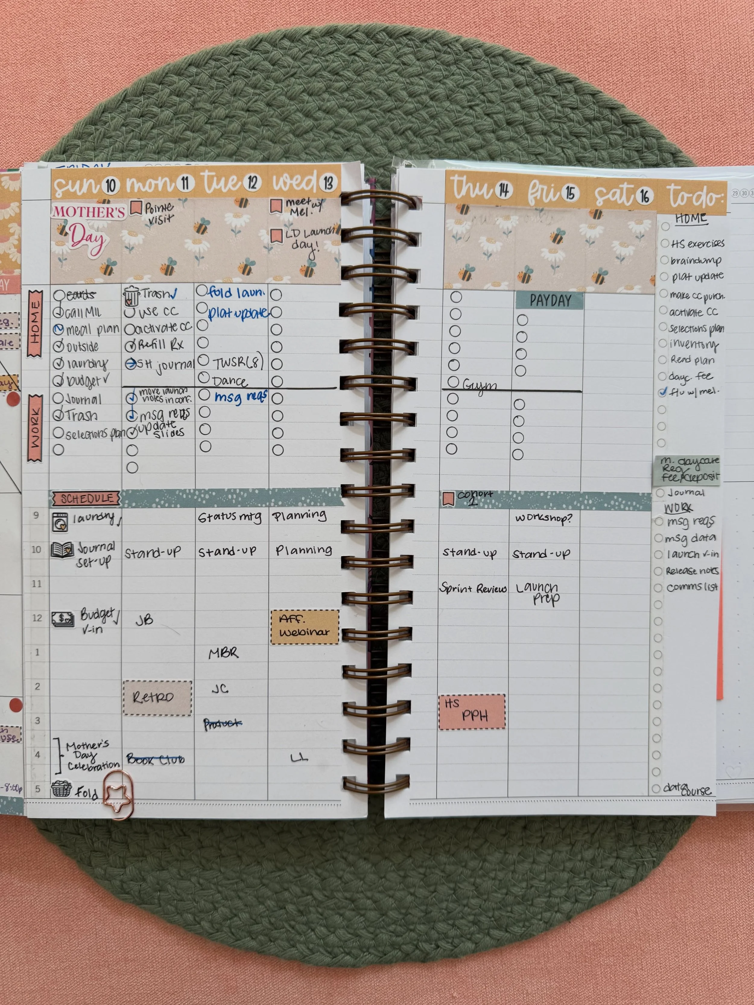 Hallelujah for planning routines and spreads that work 🙌

&bull;&bull;&bull;

Planner: @laureldenise Anne &mdash; code IMPERFECT10
Stickers: @planner_kate 

&bull;&bull;&bull;

#planwithme #weeklyplanning #plannersetup #plannercommunity #imperfectly