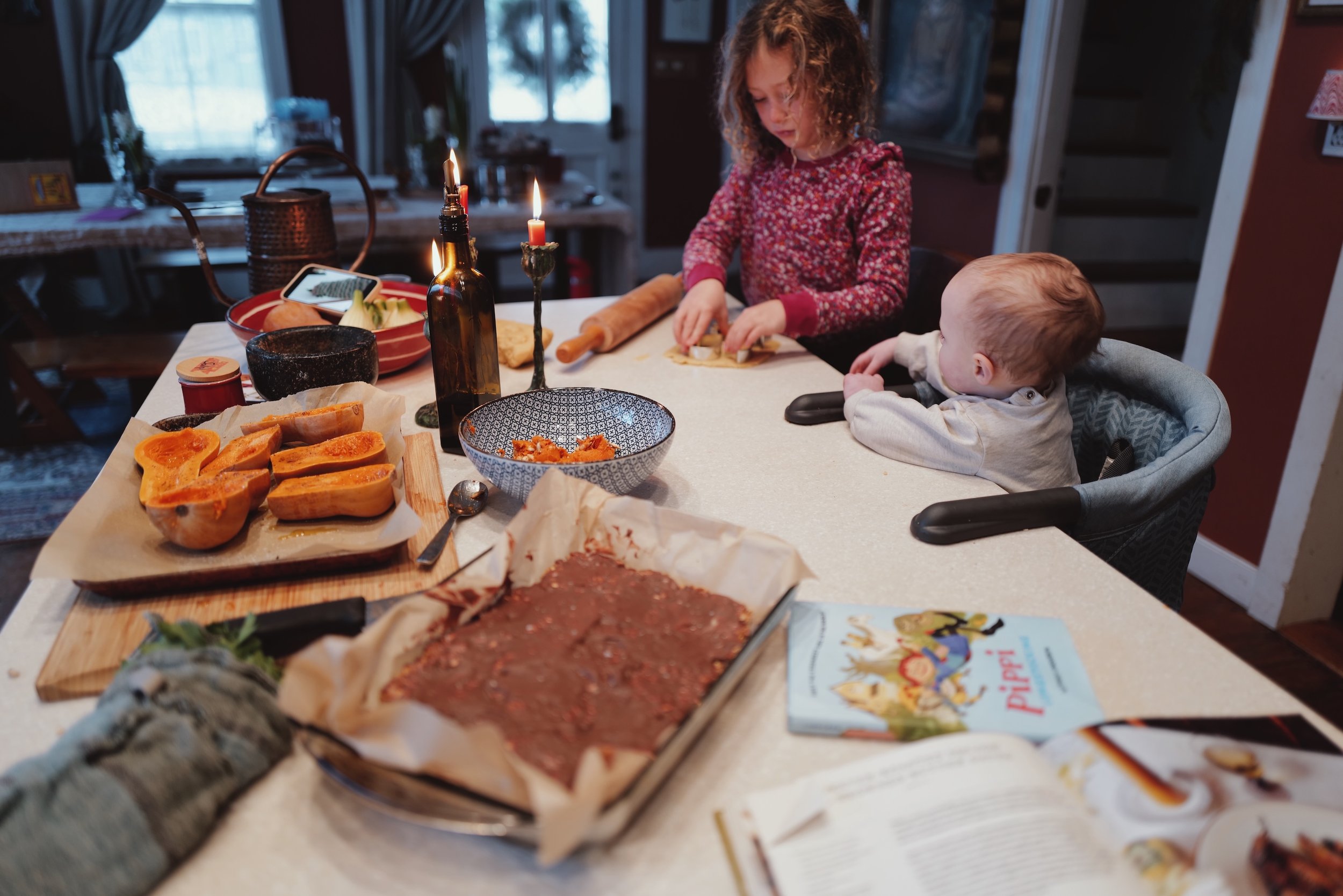 December, one free hand and a granola recipe! 